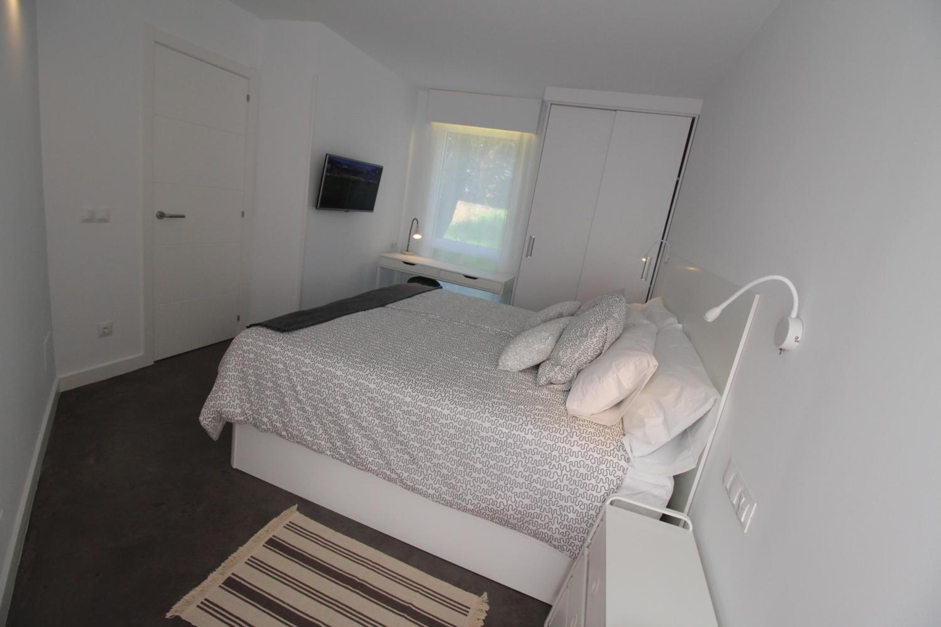 Apartamento 2 dormitorios con piscina y jardín - Apartamentos Montesomo