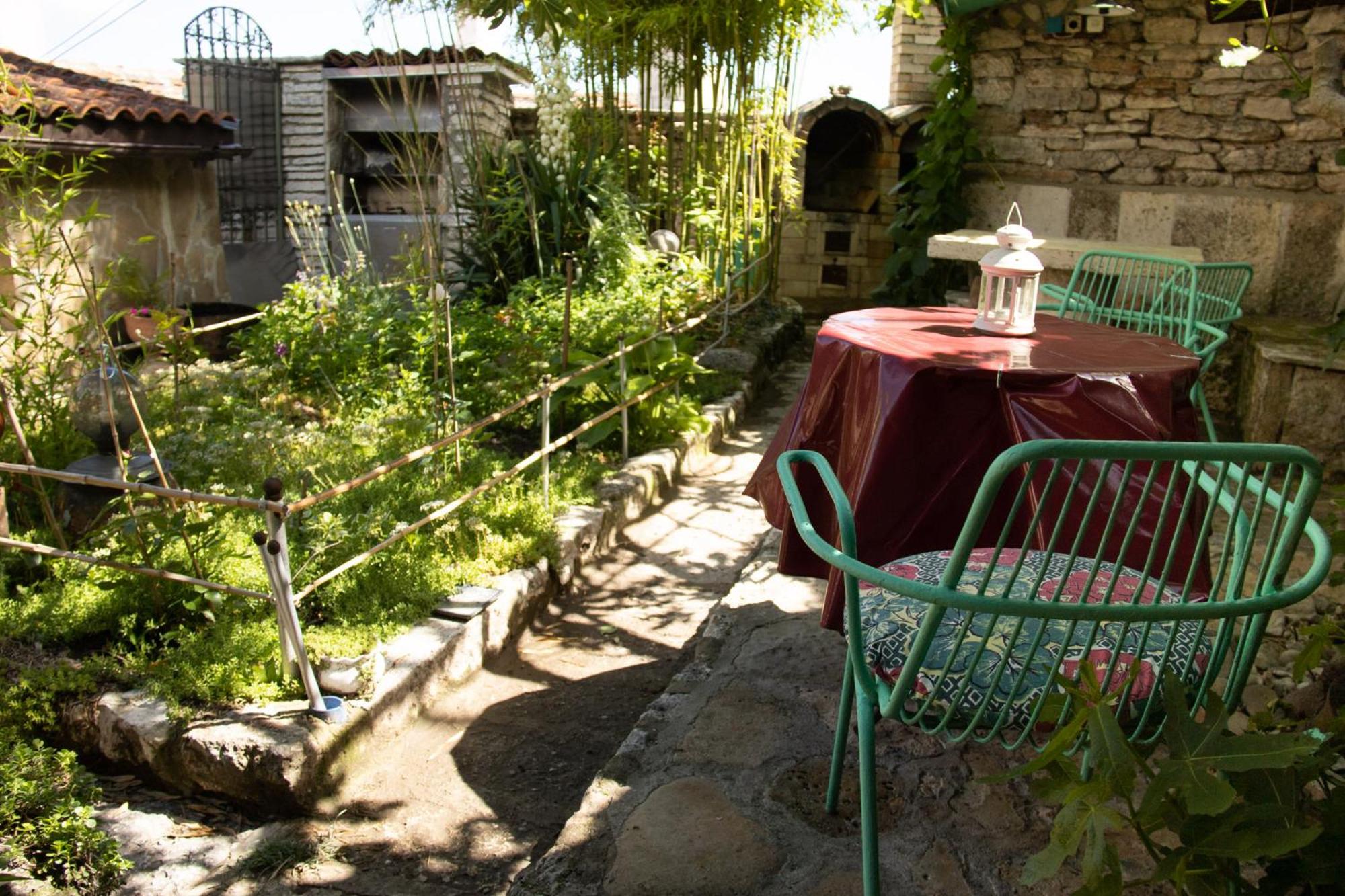 The Old Grocery, Guest Rooms