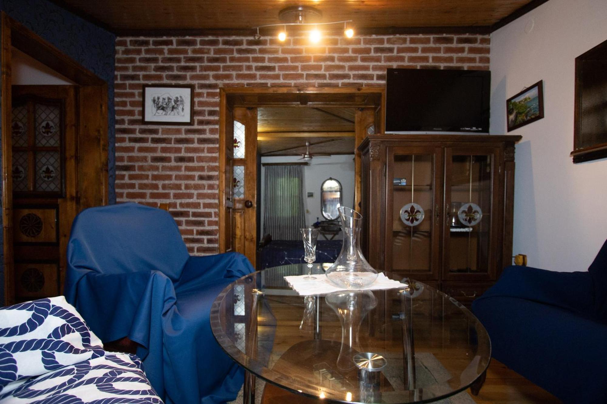 The Old Grocery, Guest Rooms