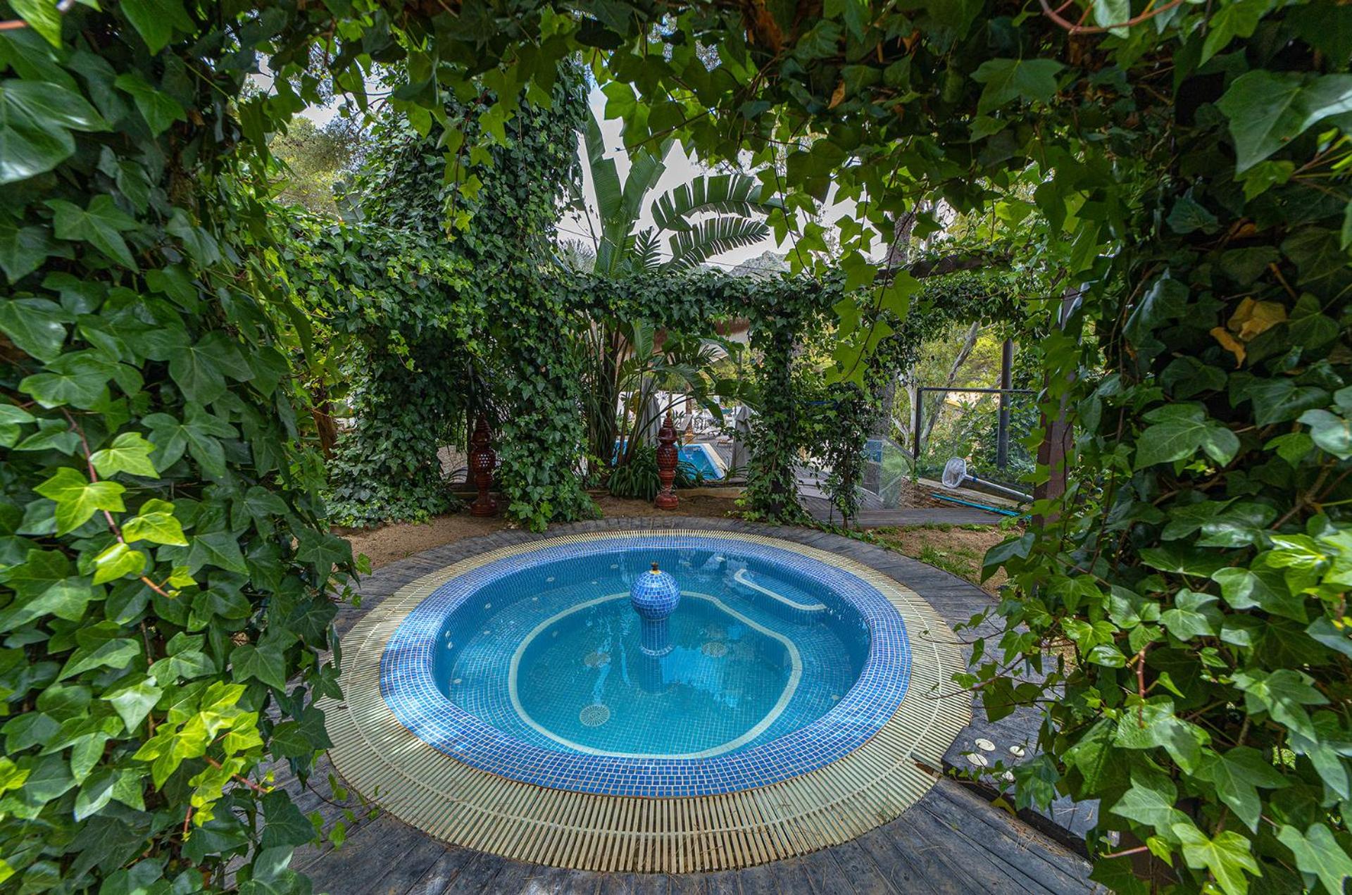 Lavanda - Apartamento Privado en Villa Compartida, Marbella