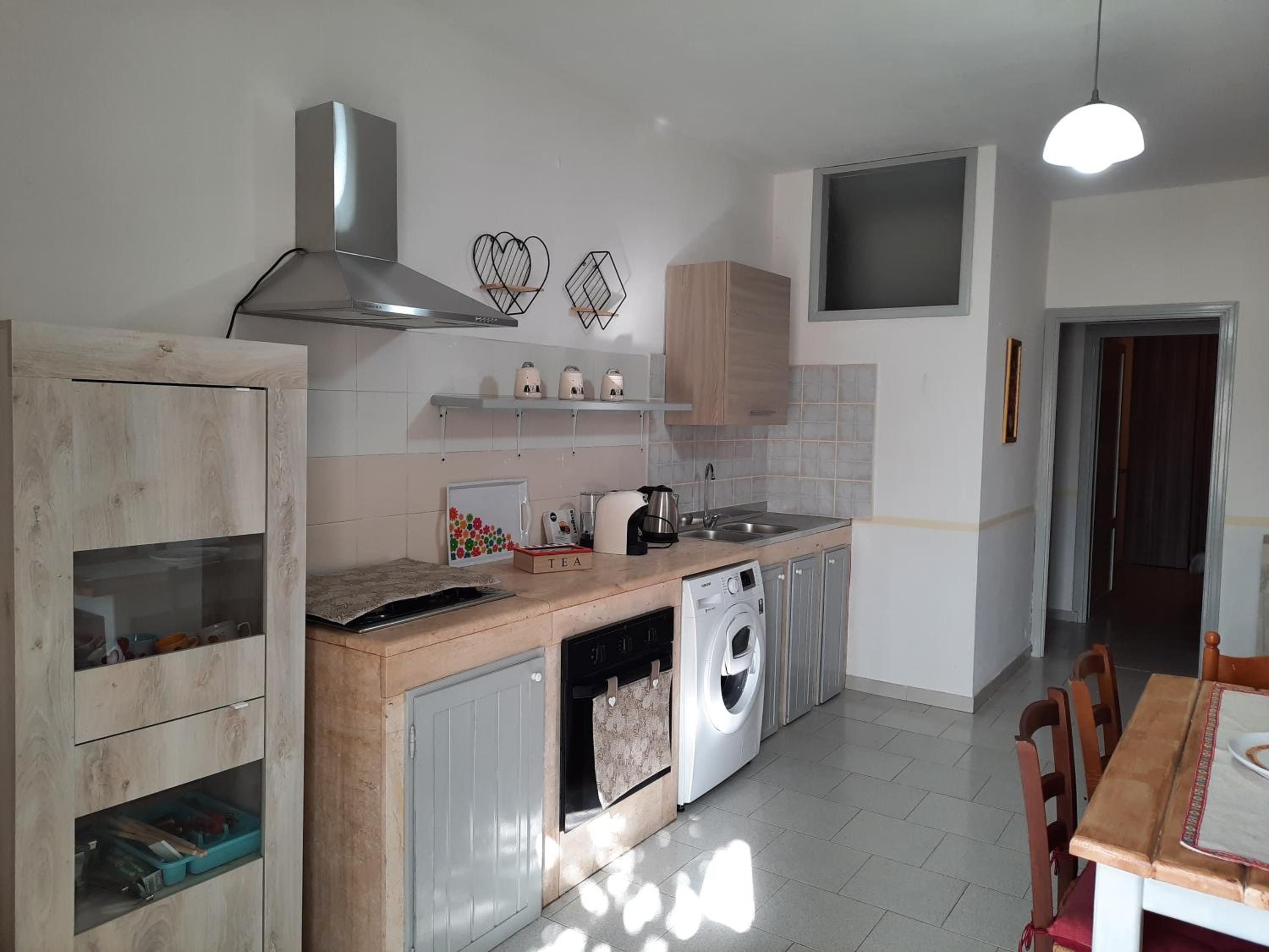 Casa Samuel en Galtellì — kitchen