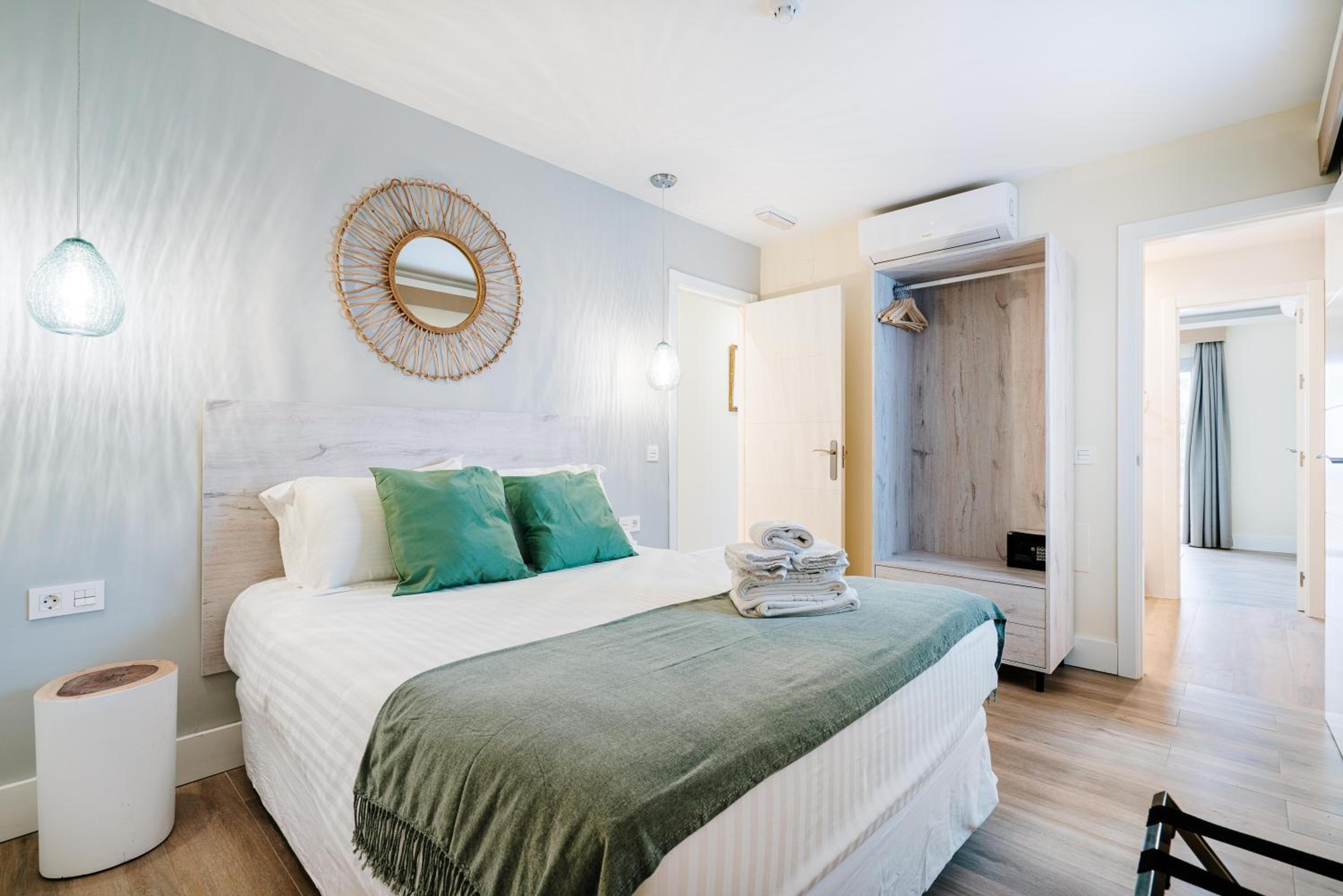 H Boutique la Caleta bay