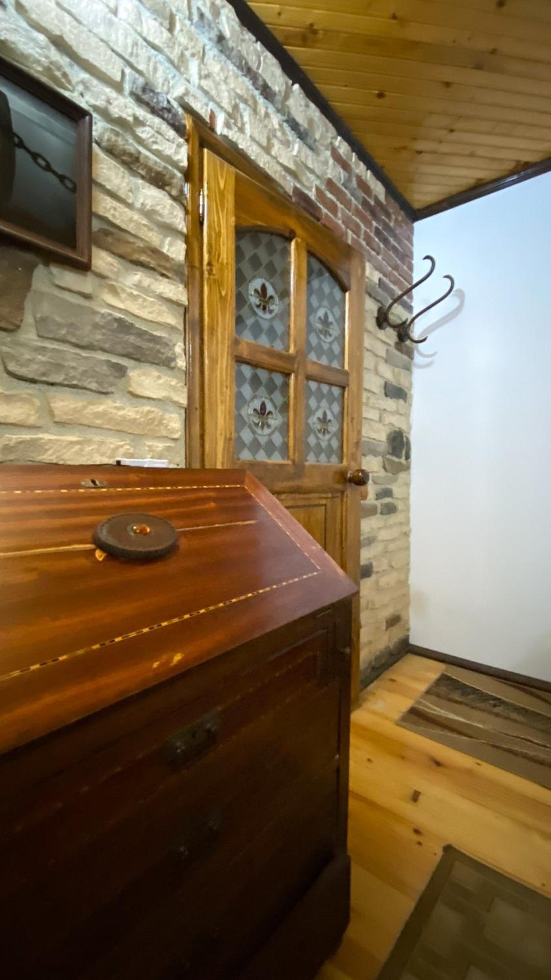 The Old Grocery, Guest Rooms