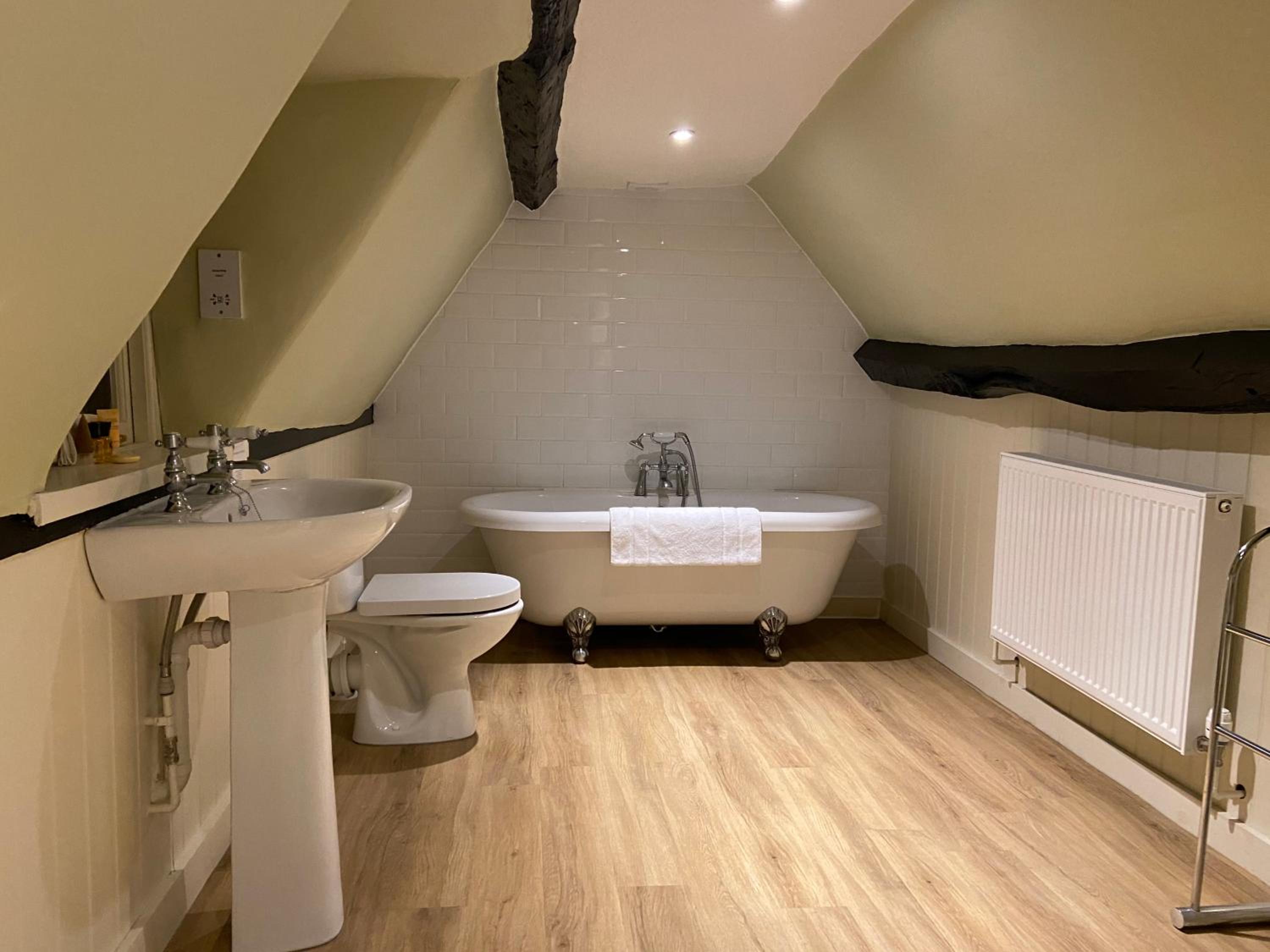 Marlborough Vacations - The Green Dragon - Property Image 4