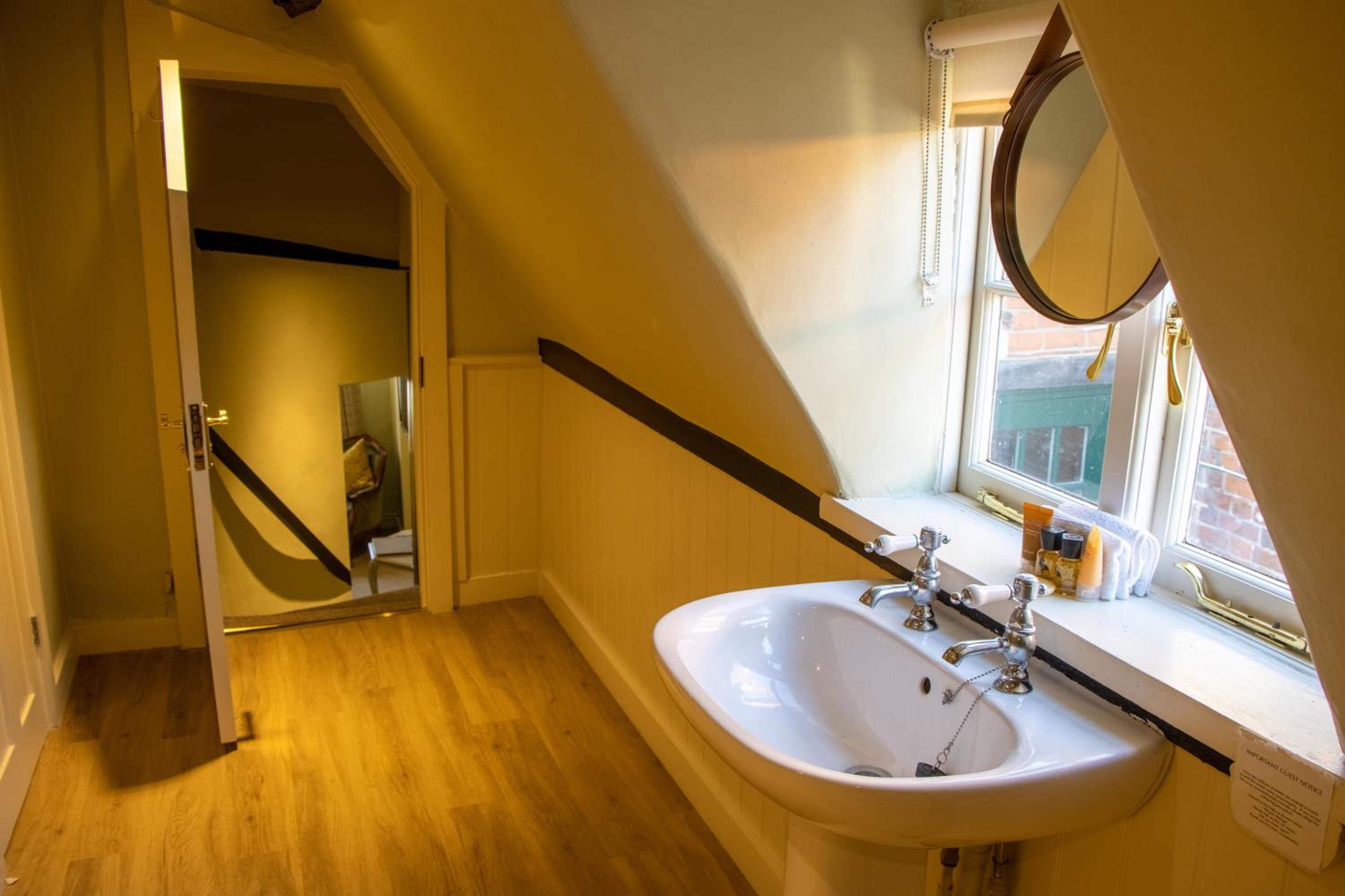 Marlborough Vacations - The Green Dragon - Property Image 6