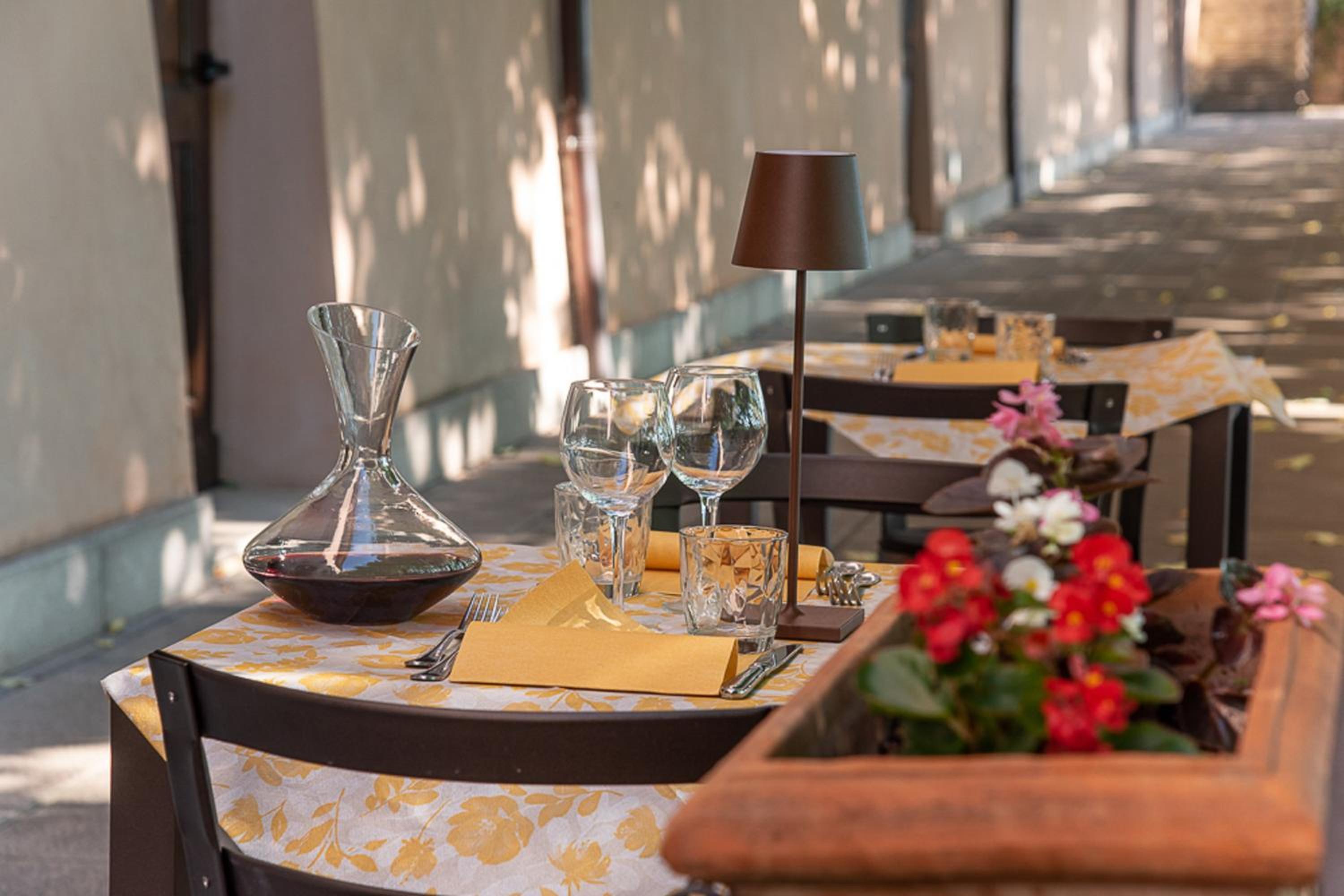 dining