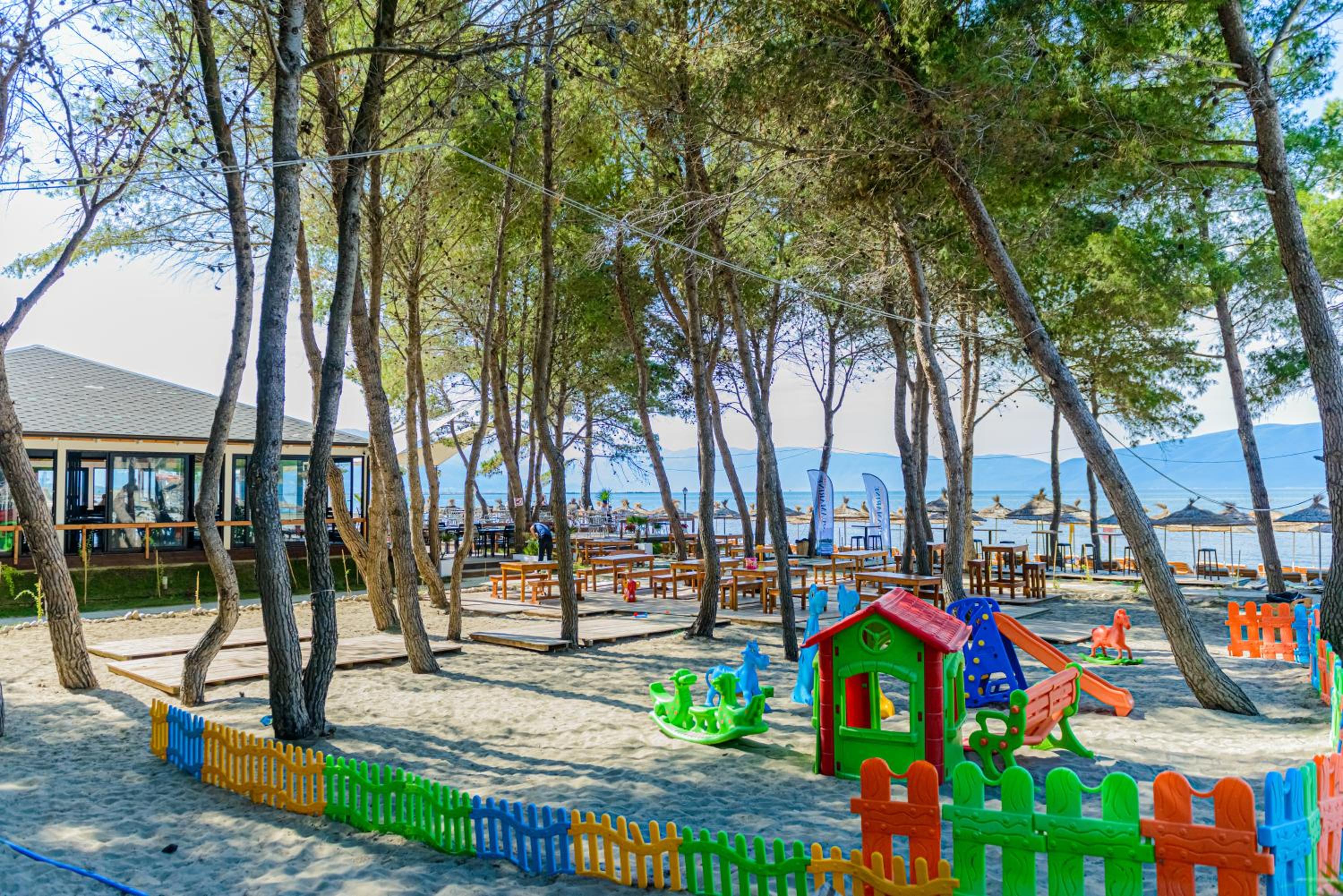 ECUADOR Resort photo 2