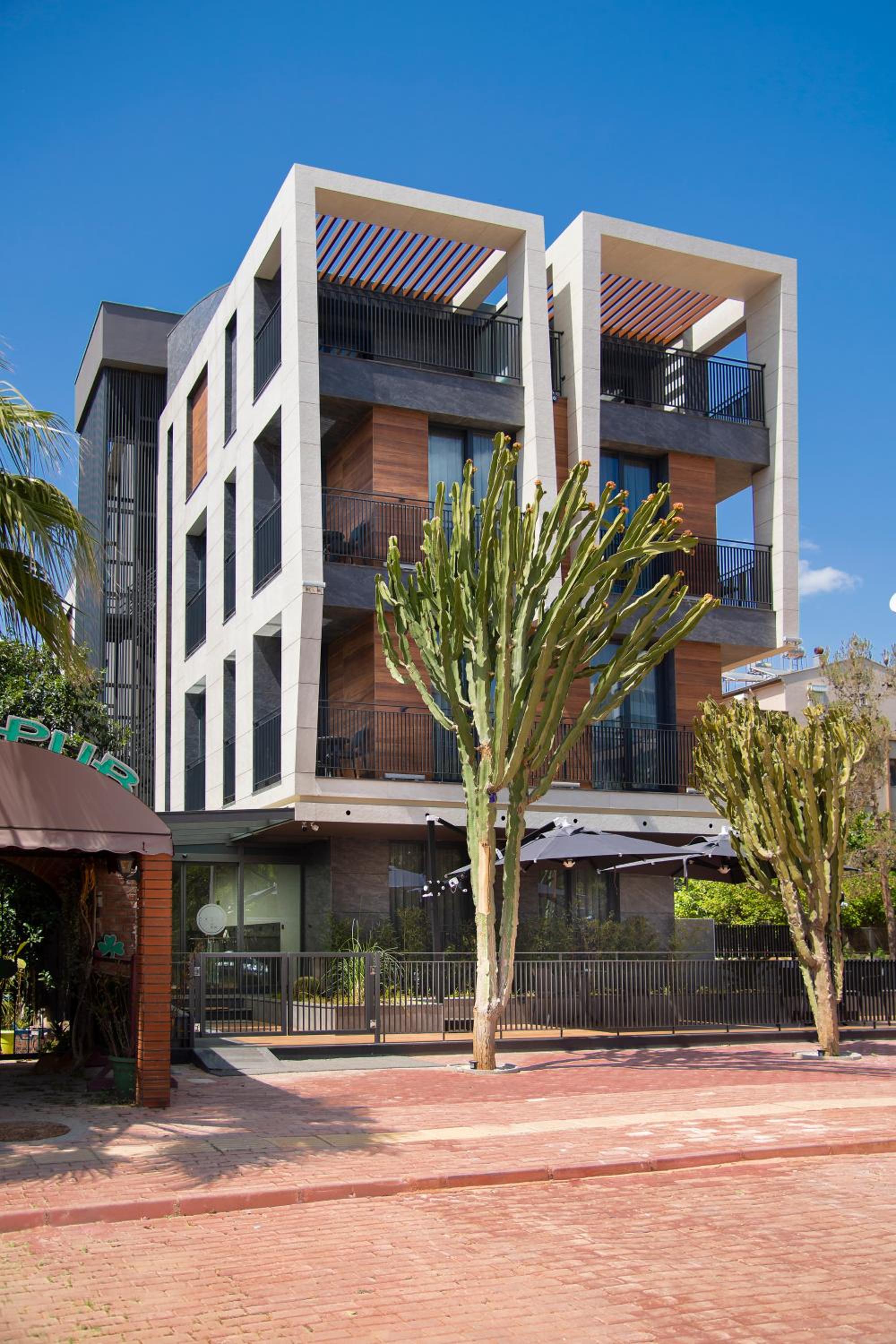 Trend Suites CYCLE - Image 75