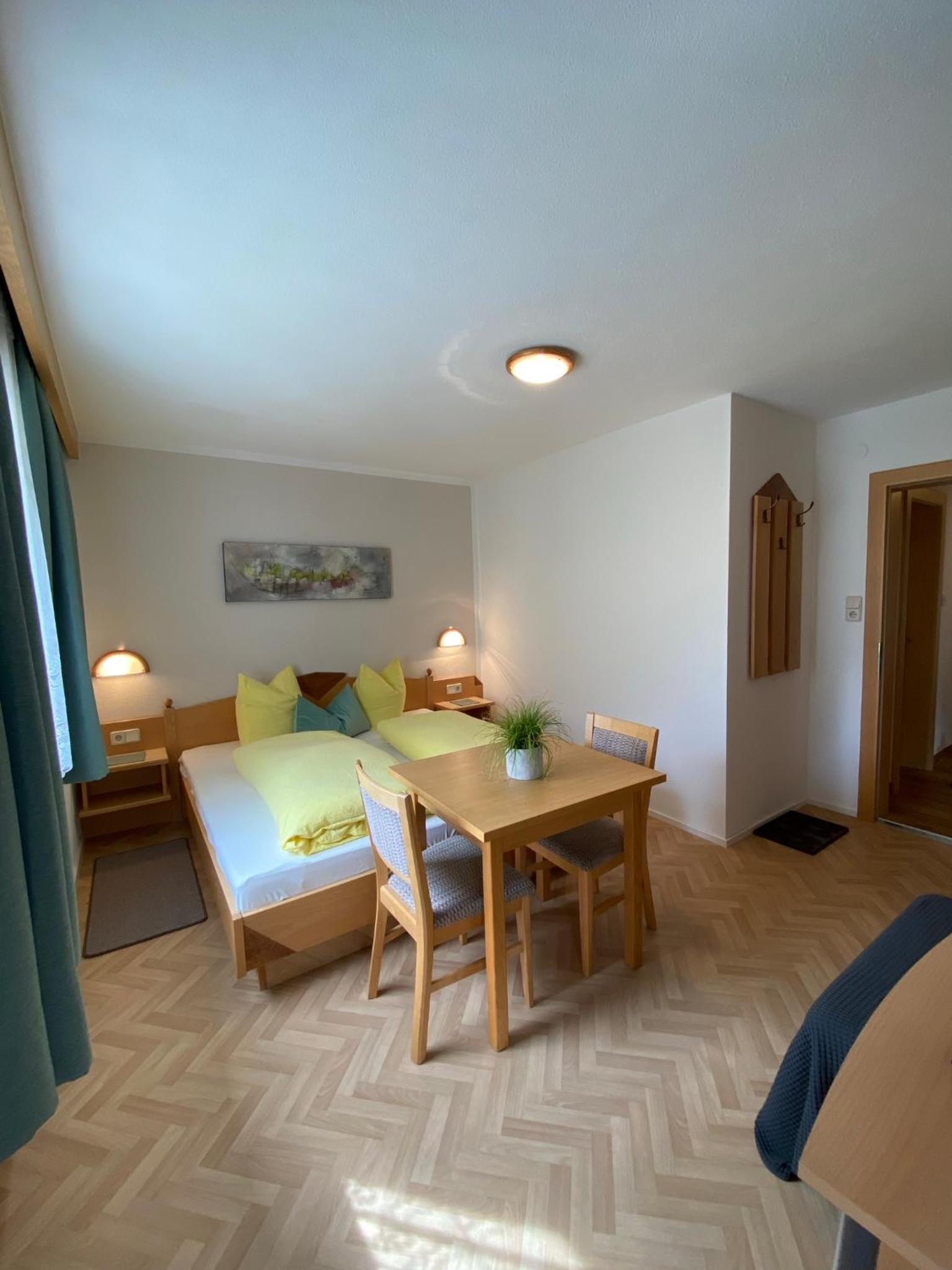 Photo 51