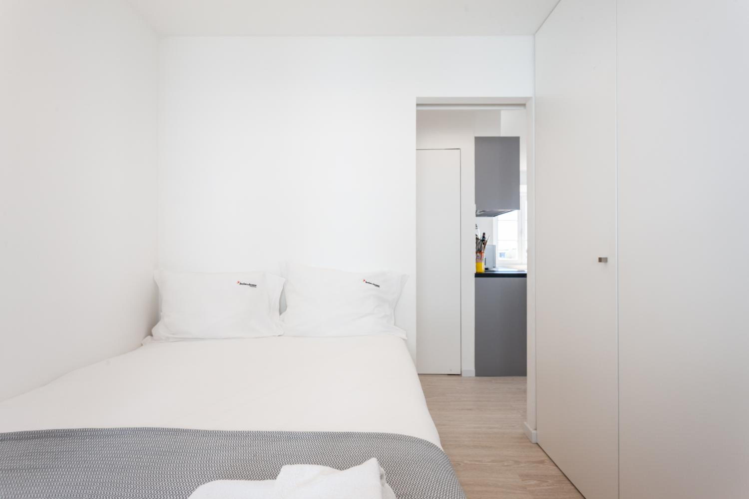 FLH Ajuda Modern Apartment view 3