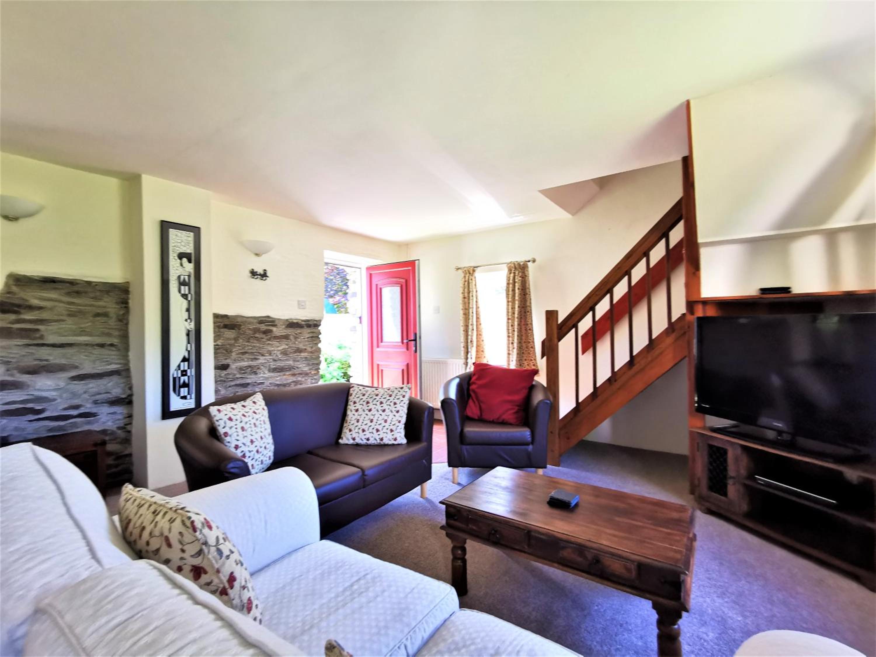 Wellstone Cottages - Honeysuckle view 4