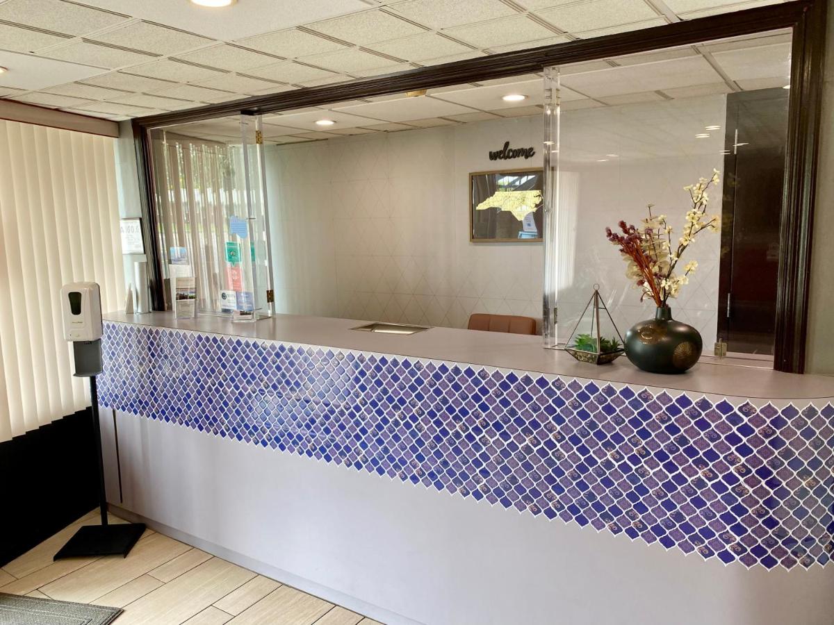hotel reception