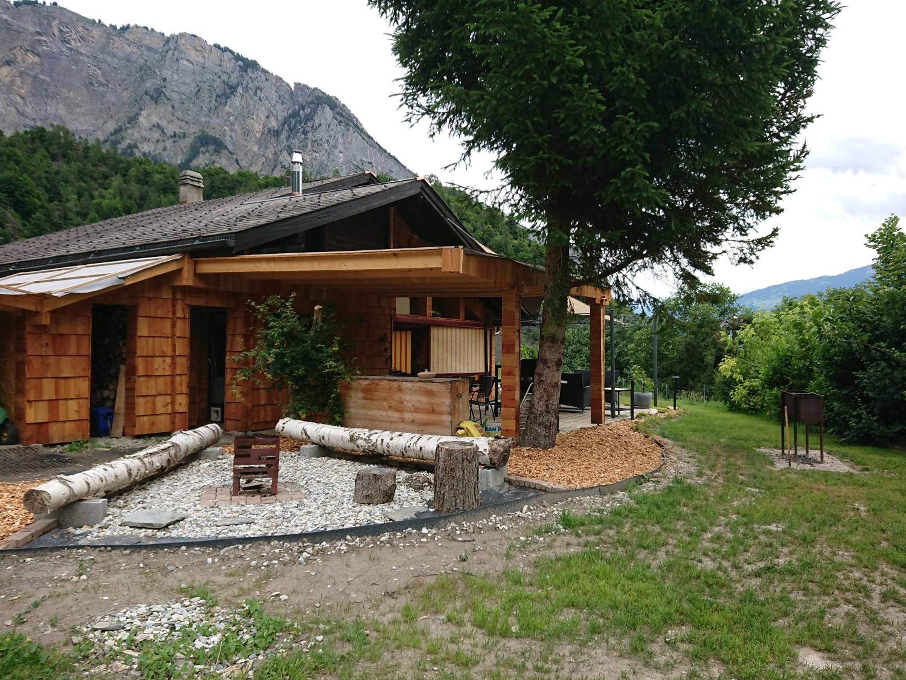 La Tzavane