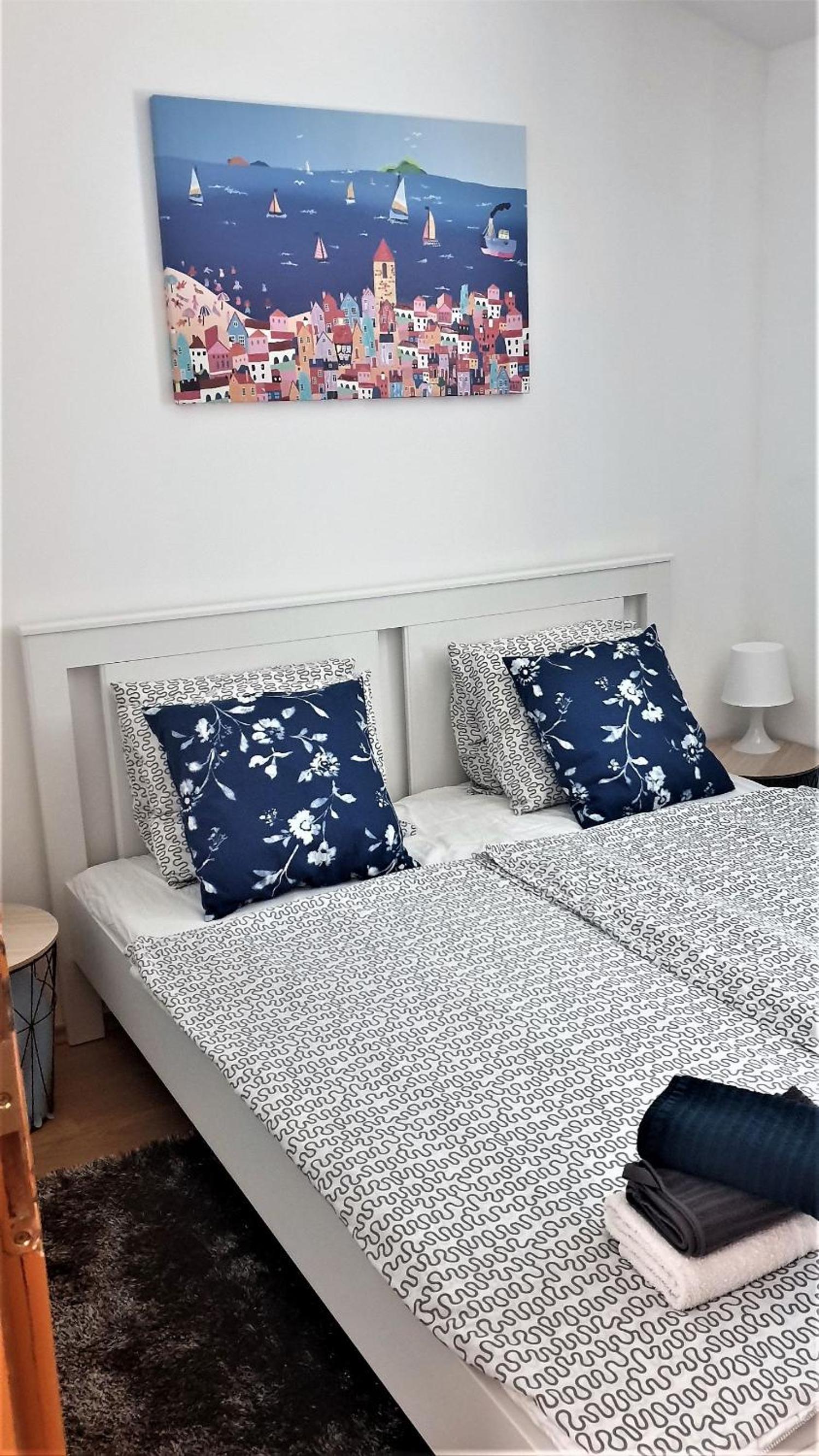 SUMMER NOVALJA Spacious Holiday Home with Private Garden, BBQ & 2 Parking Spaces
