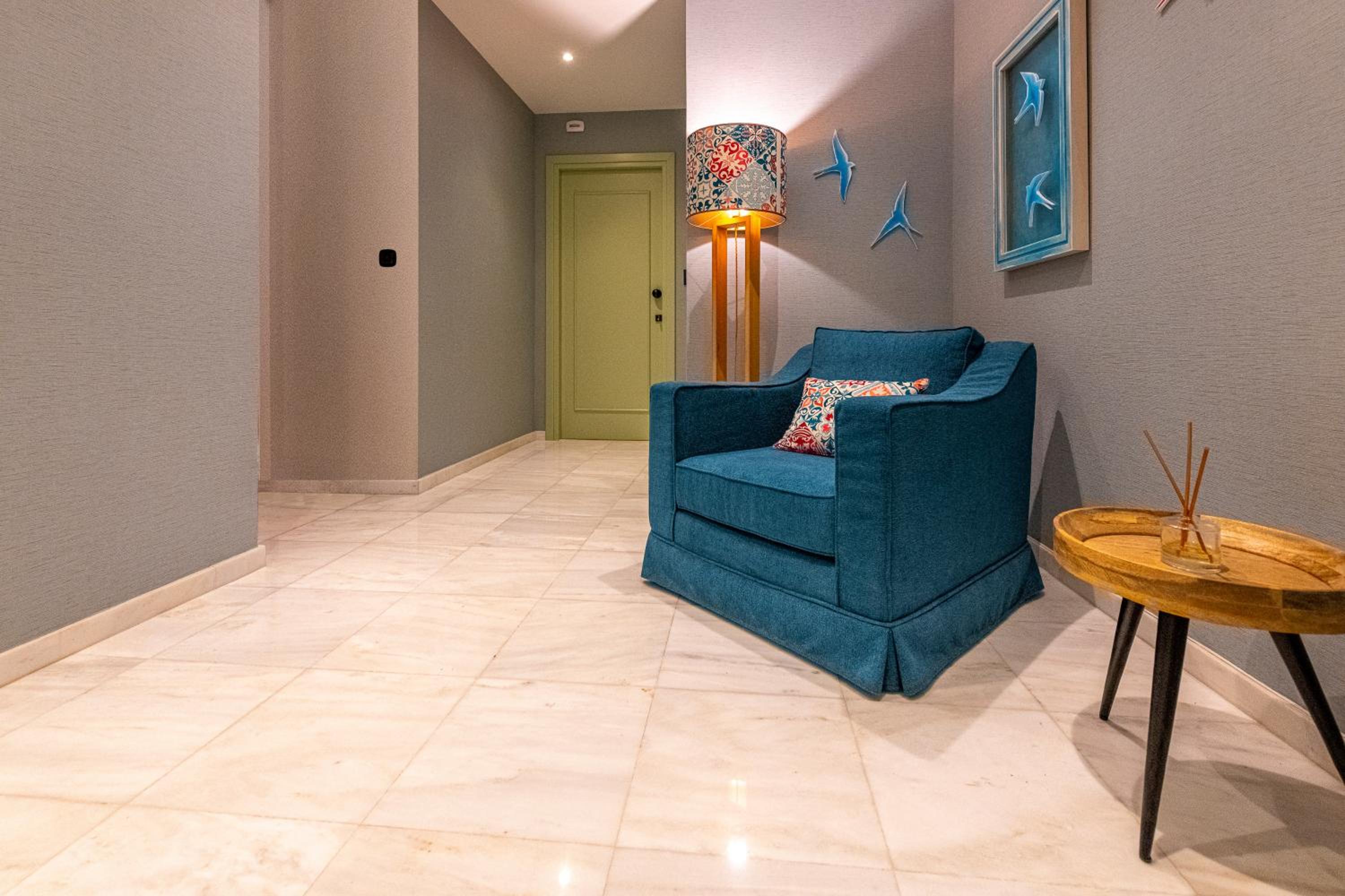IPELHOME - Plaka Boutique Apartments