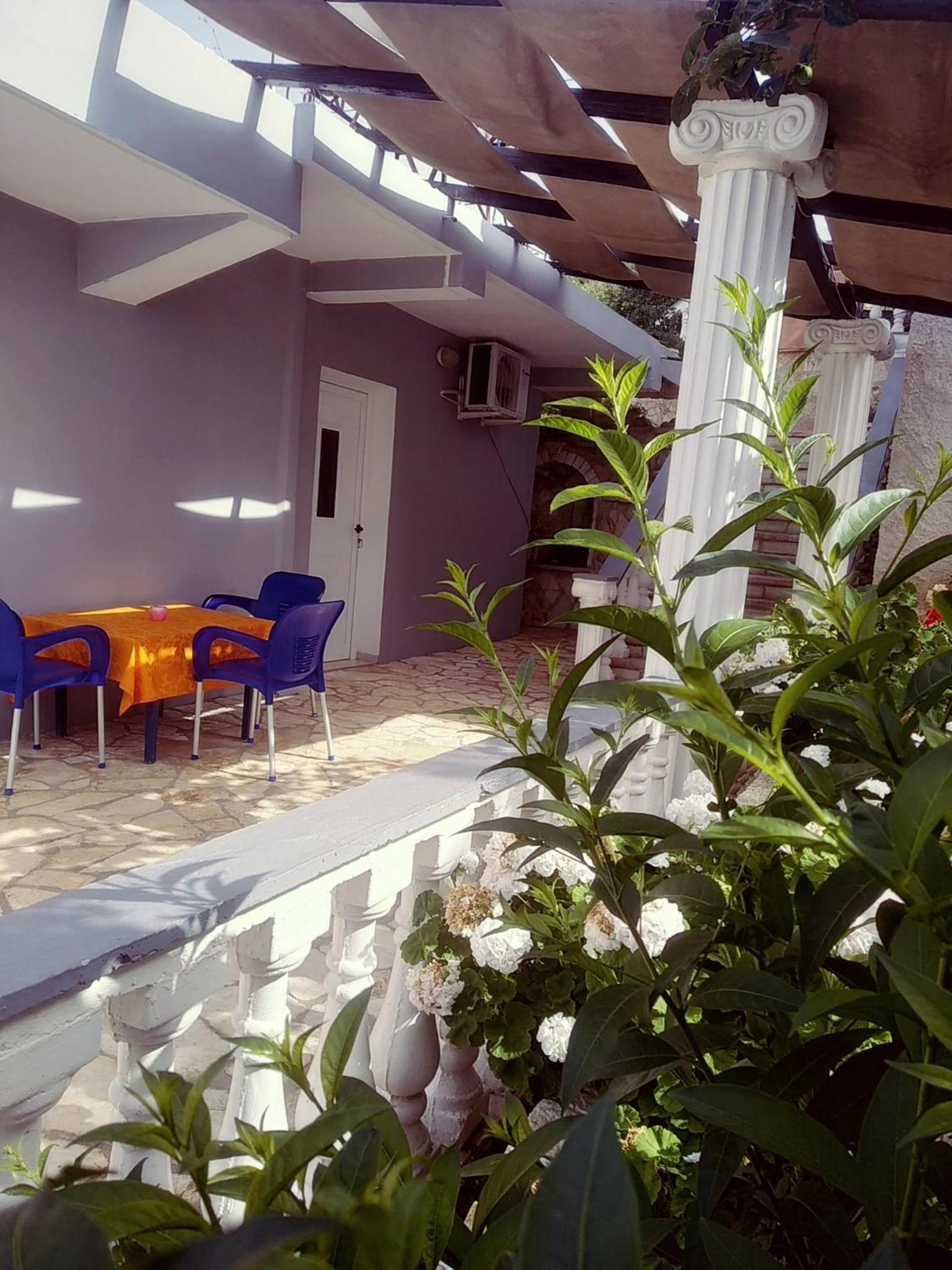 Amantia Apartments