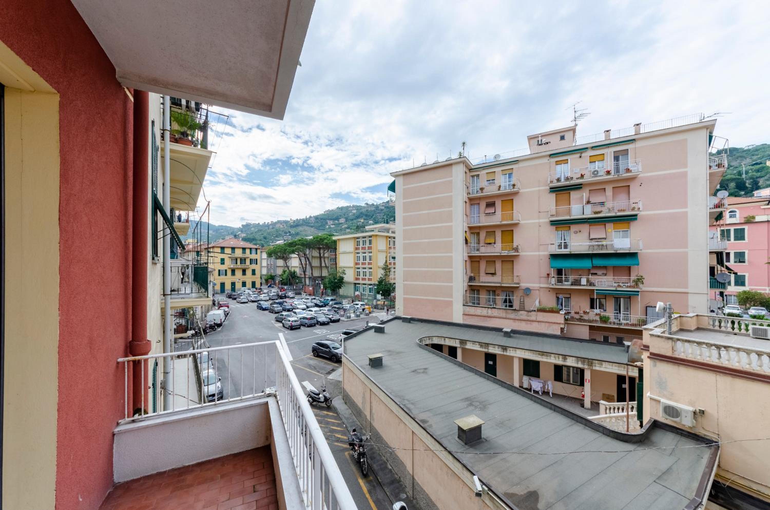 JOIVY Bright 3-bedroom apartment in Santa Margherita view 3