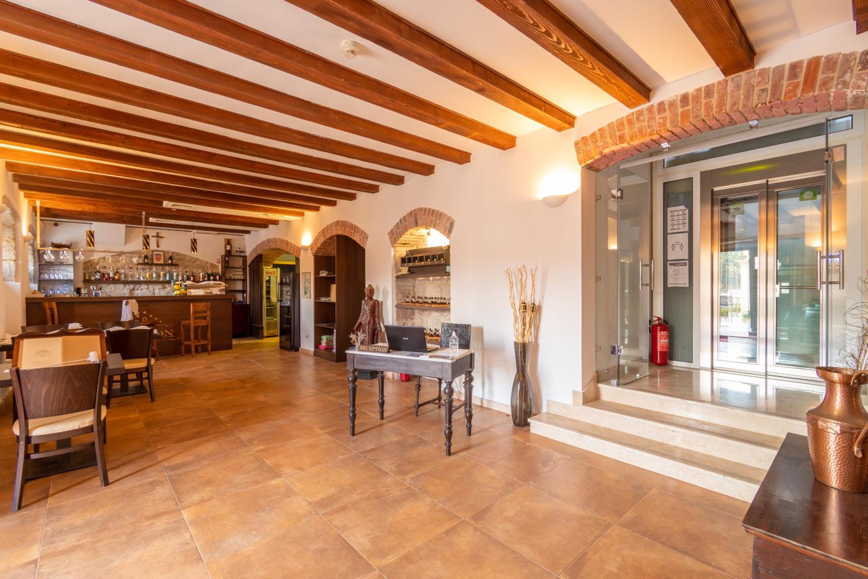 B&B Heritage Villa Apolon — photo 45