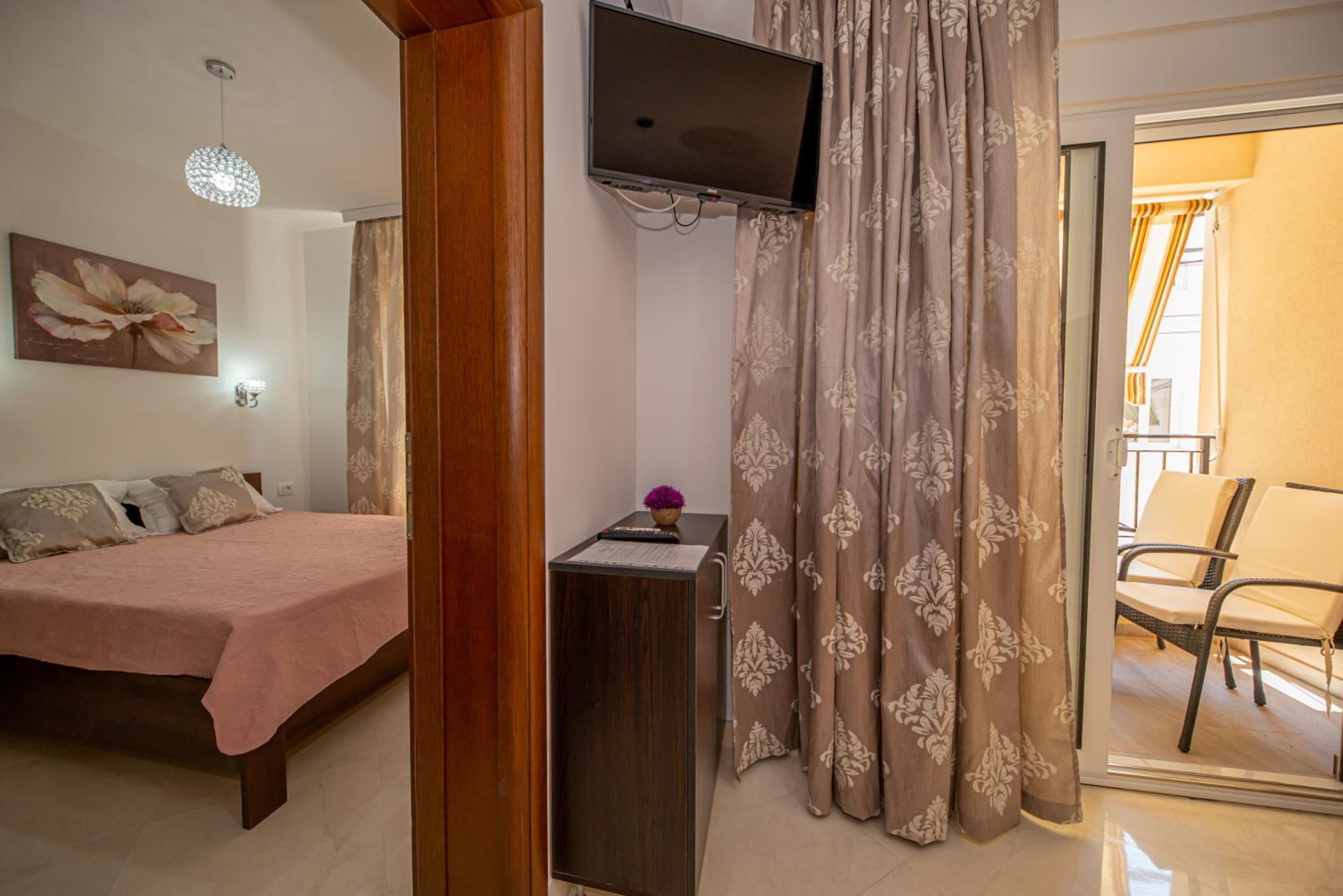 Kristal Apartmani view 4