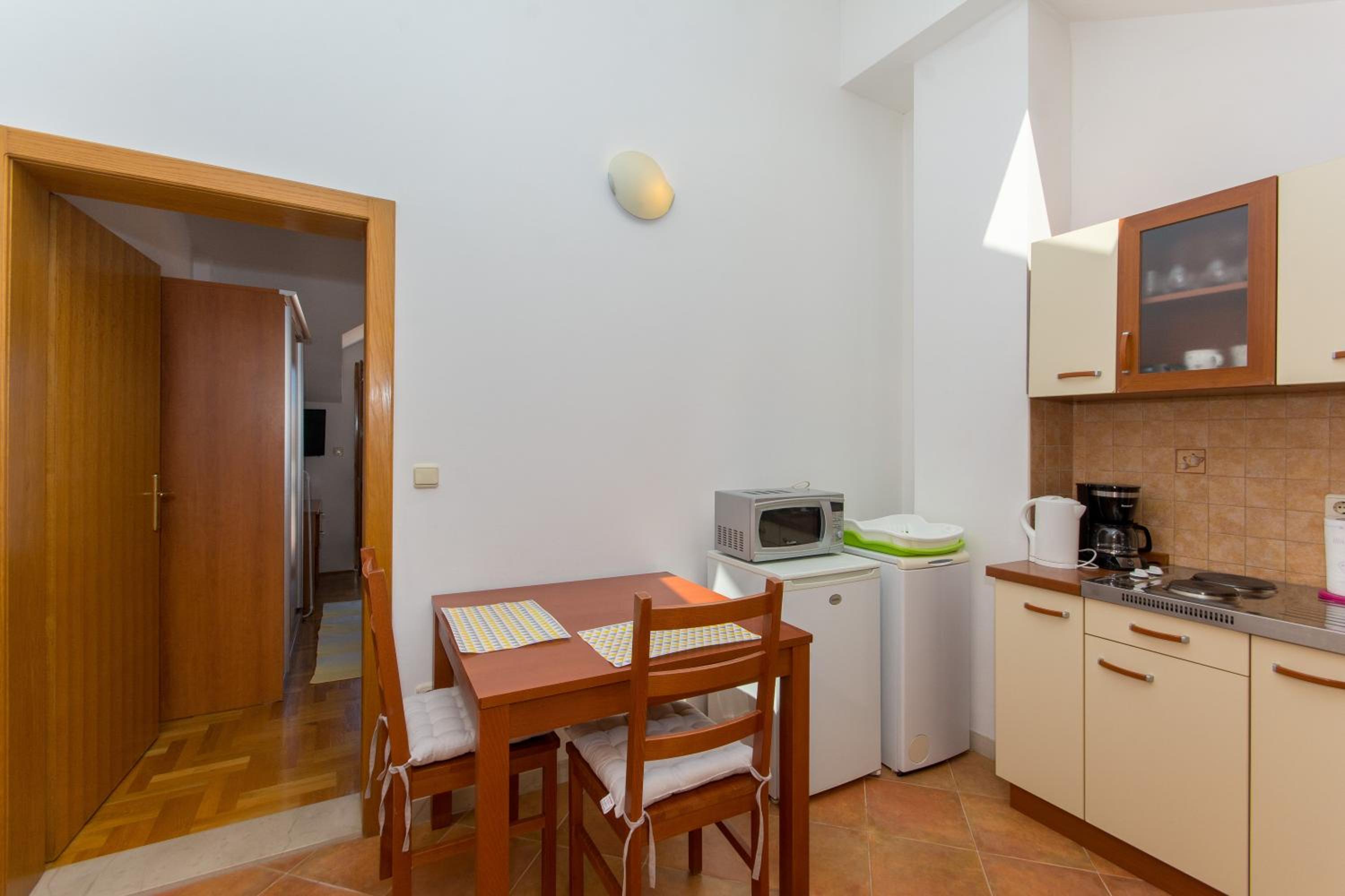 Apartment in port with sea view