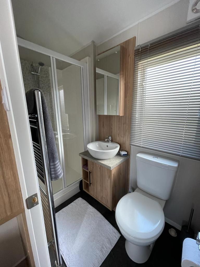 Seton sands holiday park - Premium caravan - 2 bedroom sleeps 4, photo 23