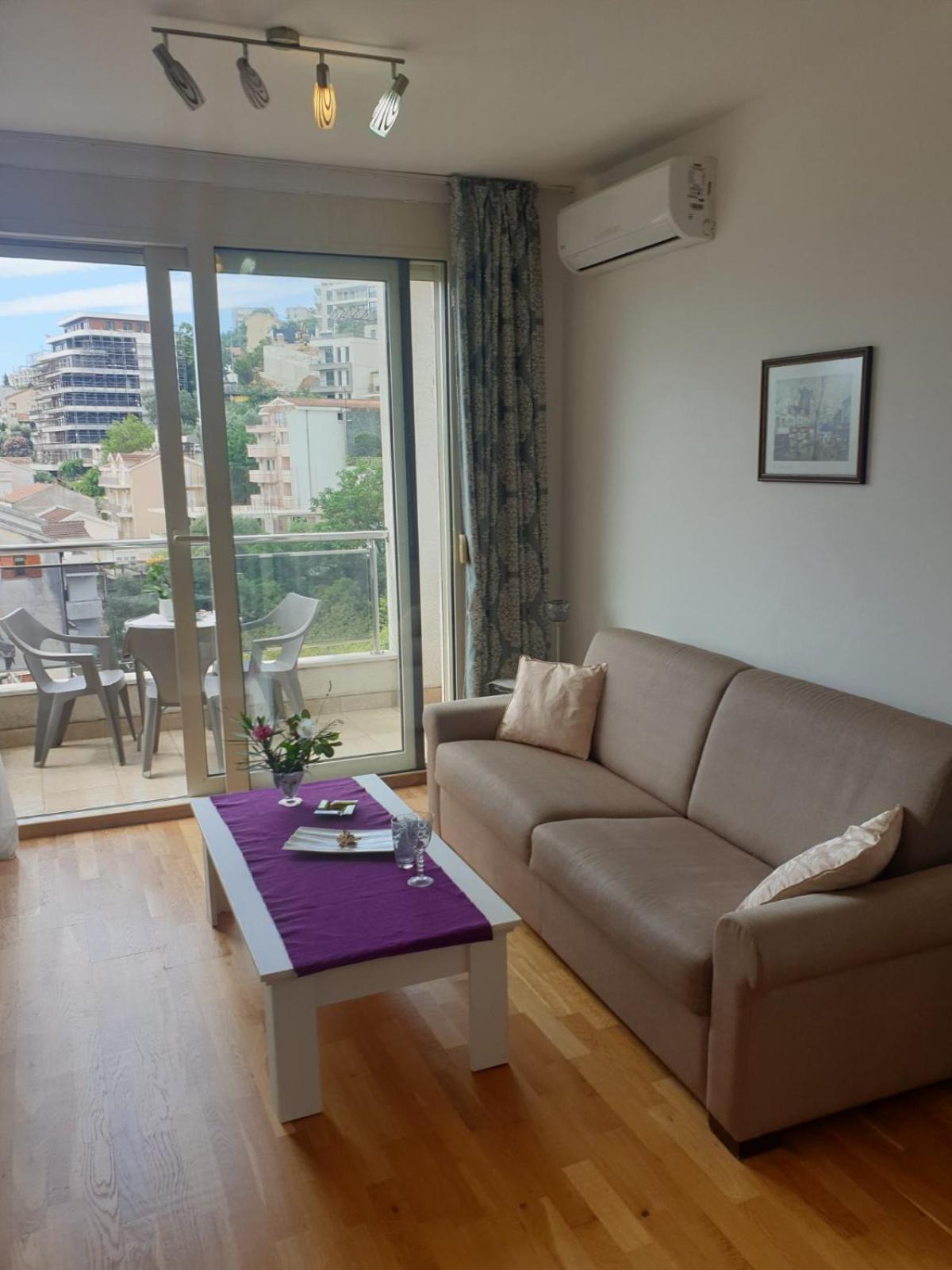 City & Sea Apartment nearby Old Town view 2