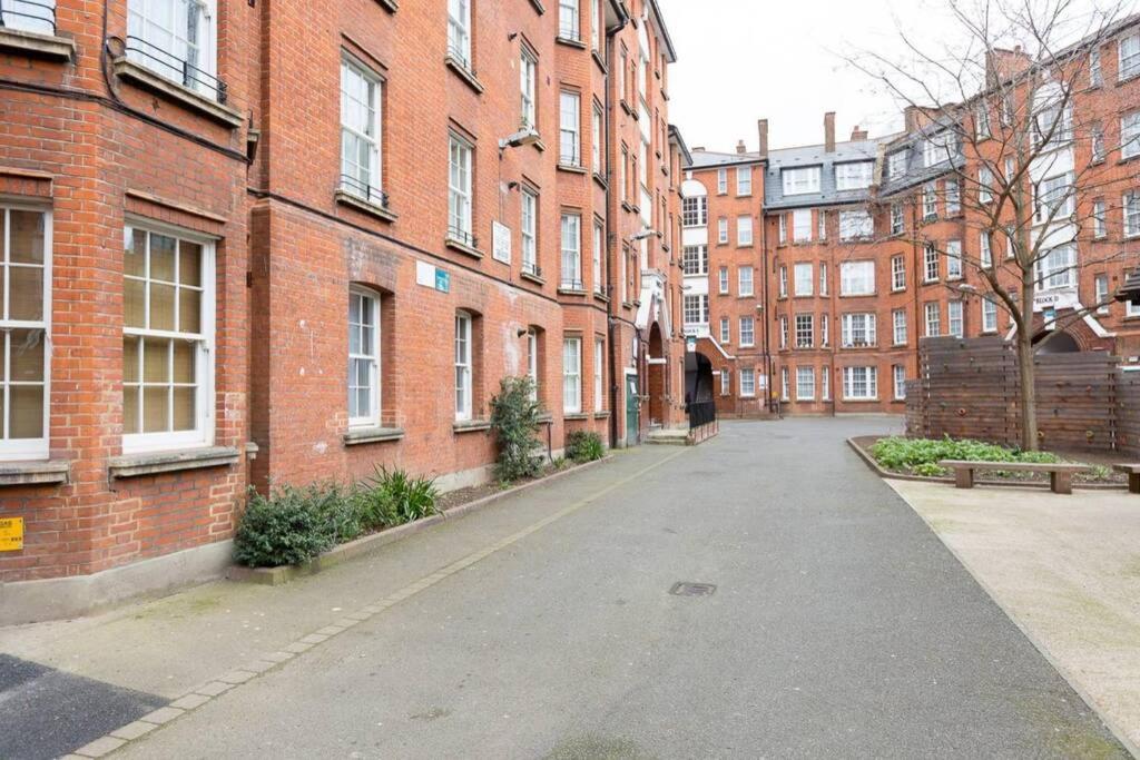 Central 1 BR Apartment *Zone 1* Elephant and Castle