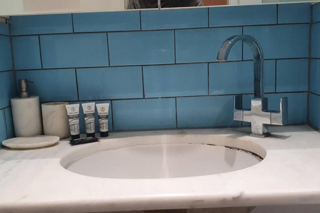 Central 1 BR Apartment *Zone 1* Elephant and Castle