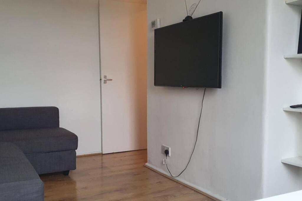 Central 1 BR Apartment *Zone 1* Elephant and Castle