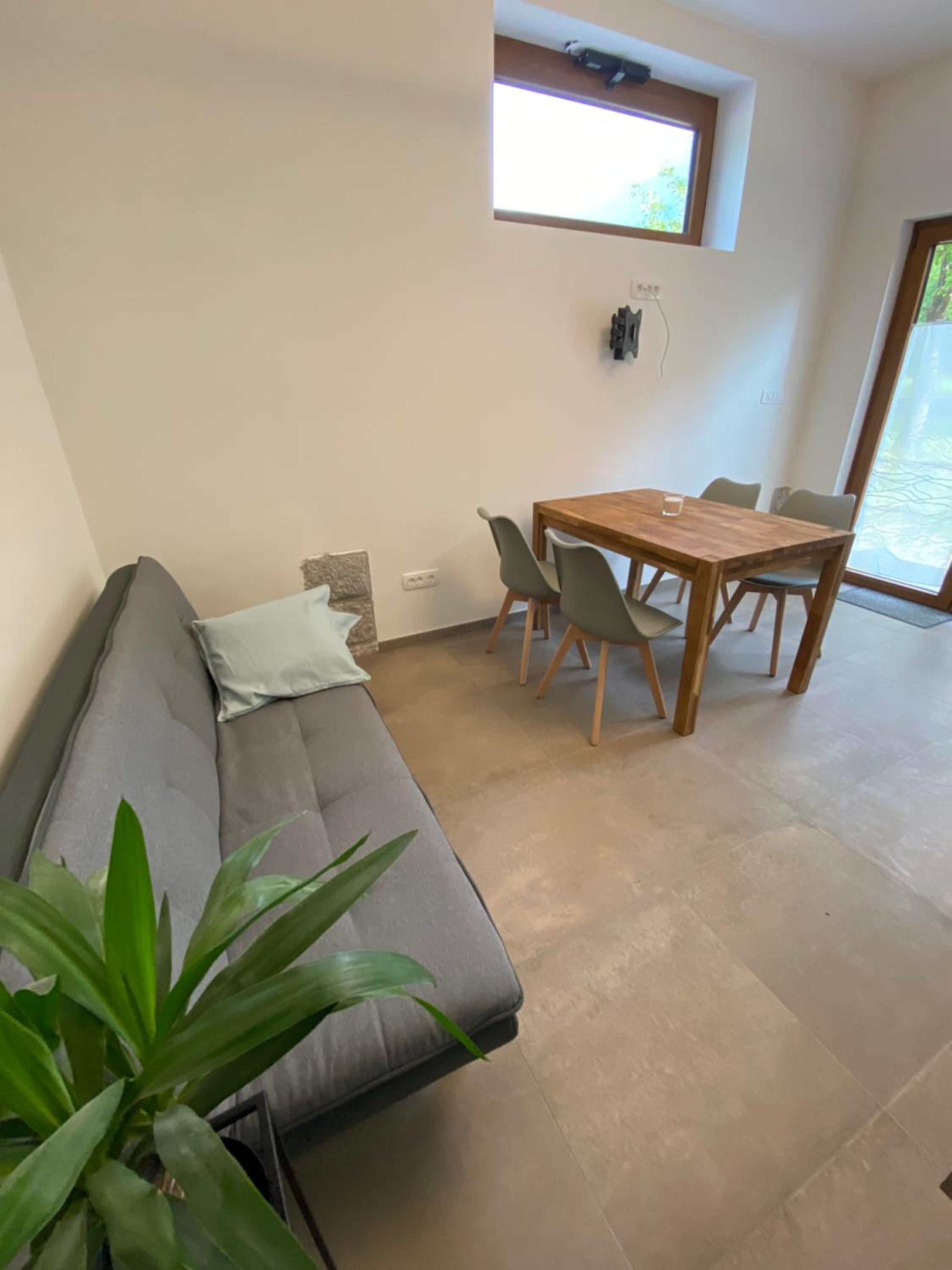 Apartment Nona Polda