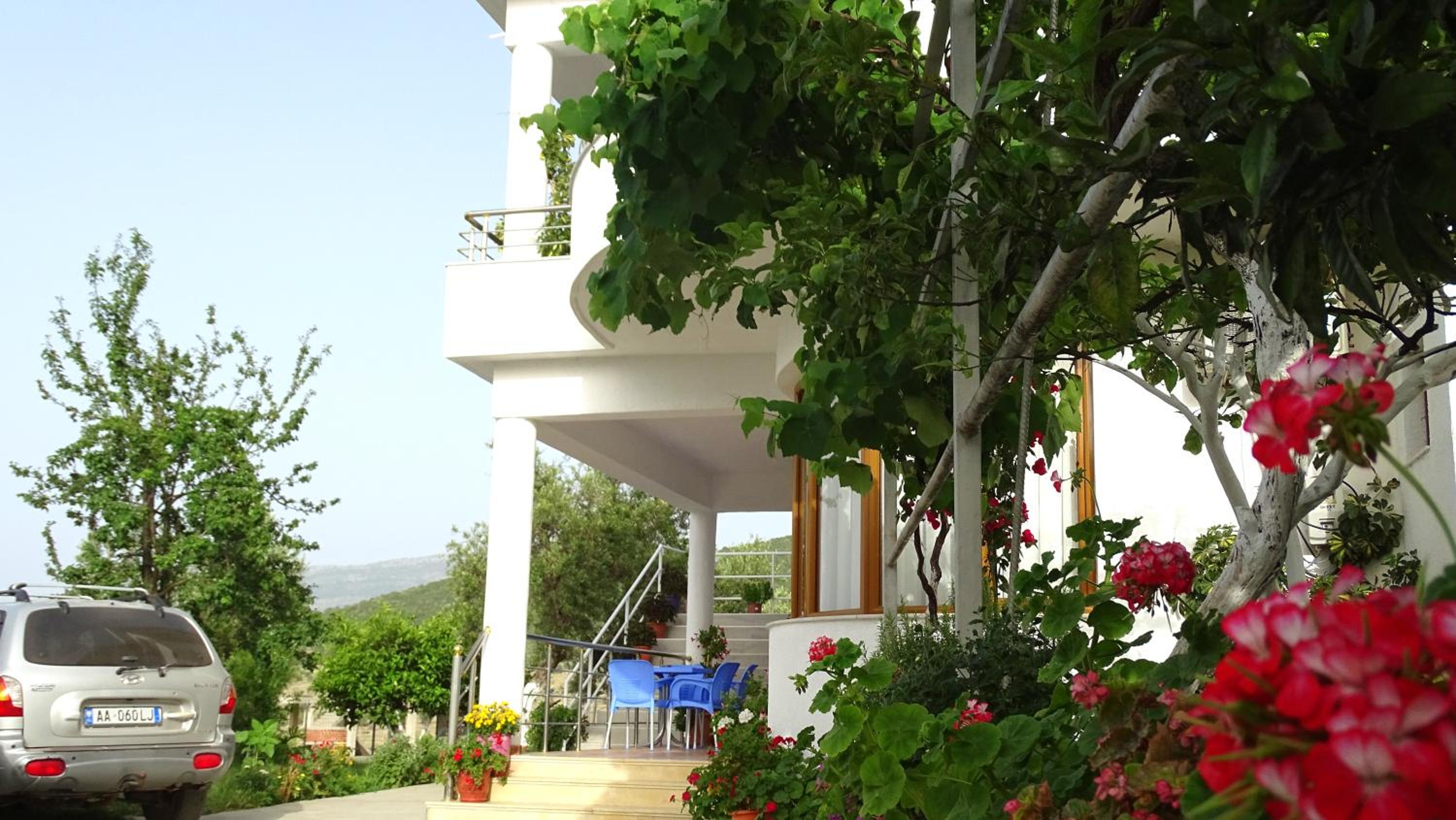 Garden Vila Ermali