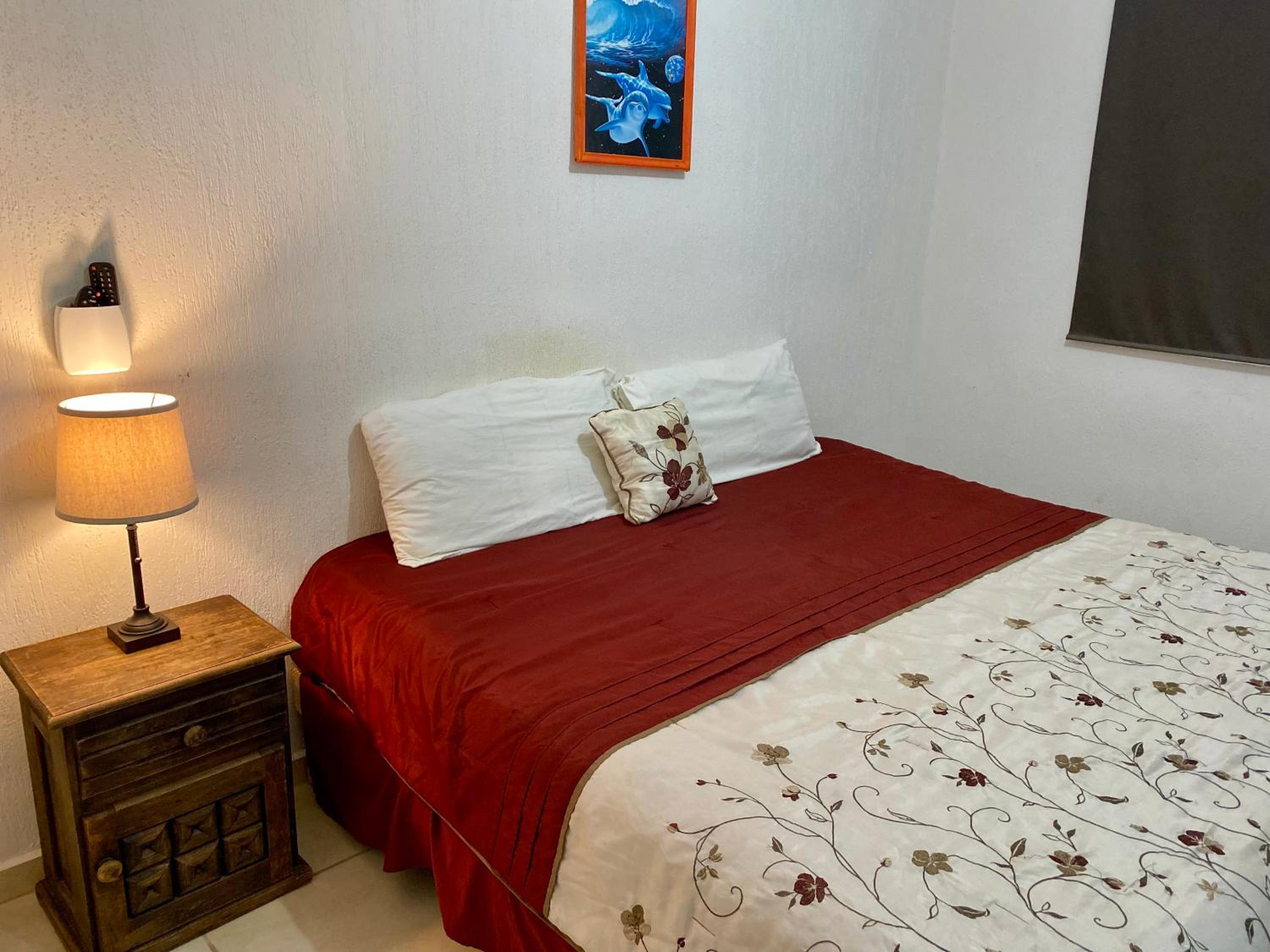 Casa nueva con 3 recamaras y a un lado de alberca
