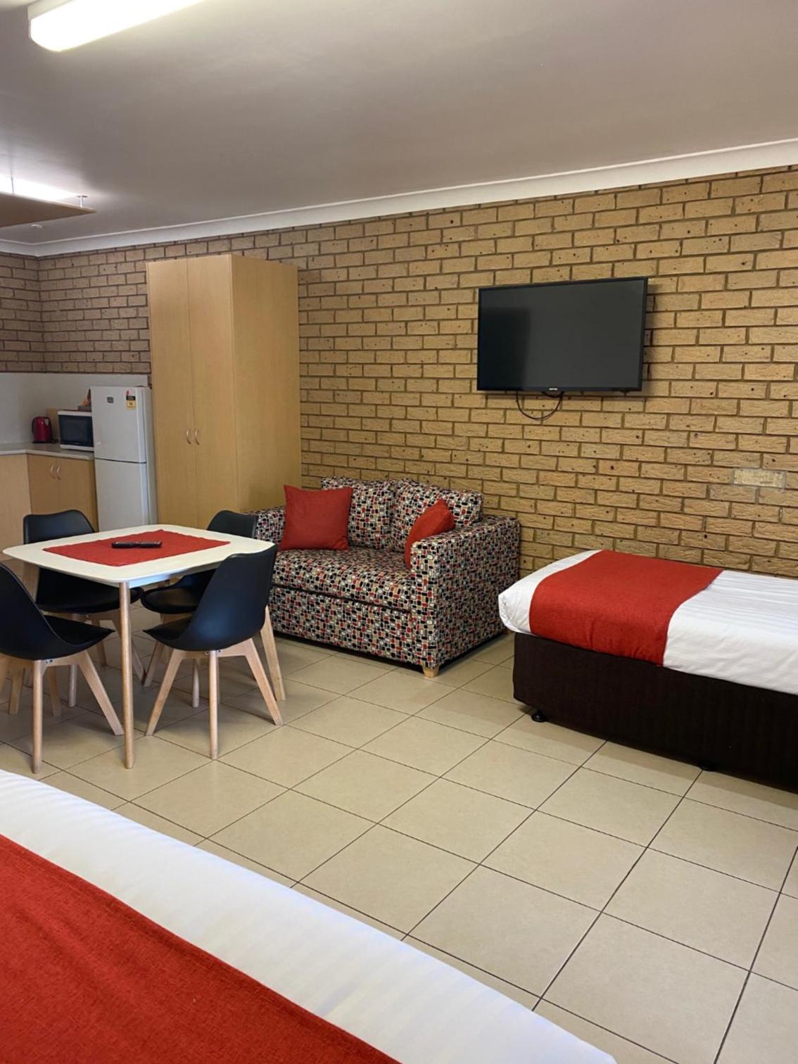 Sunray Motor Inn