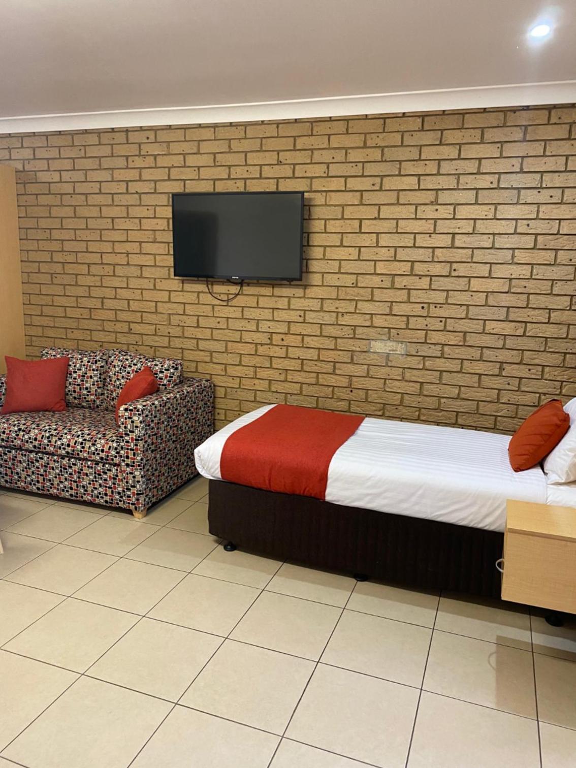 Sunray Motor Inn