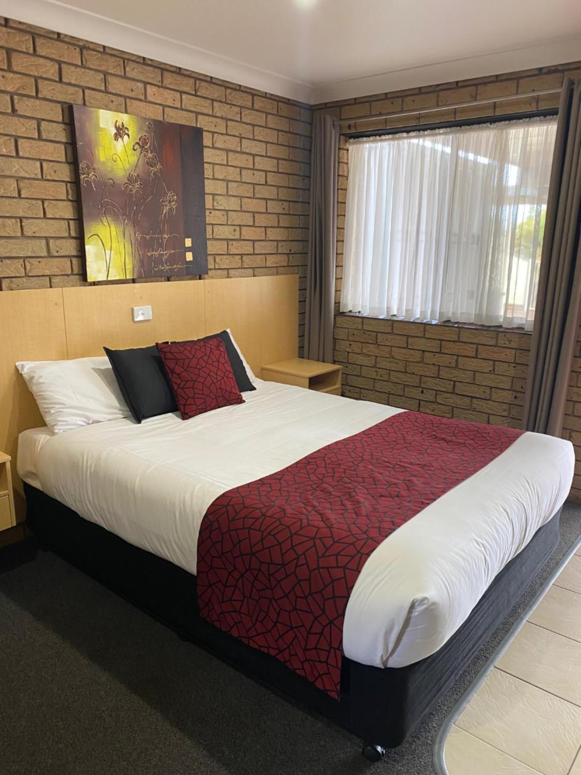 Sunray Motor Inn