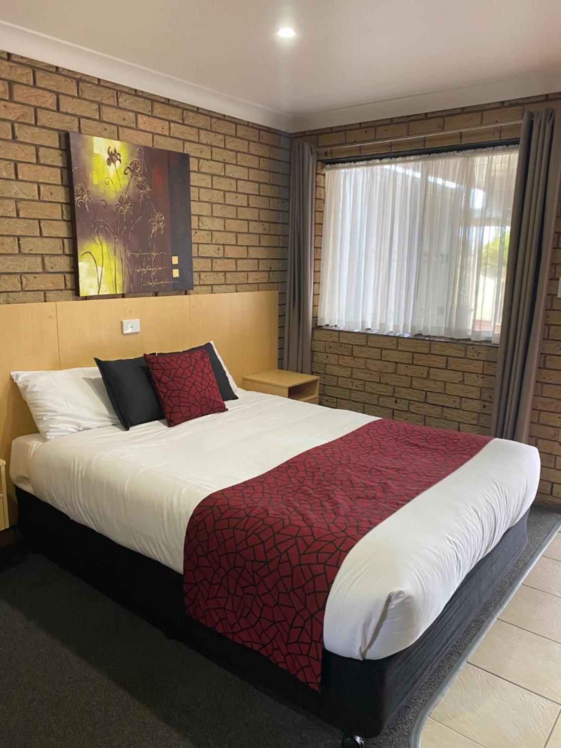 Sunray Motor Inn