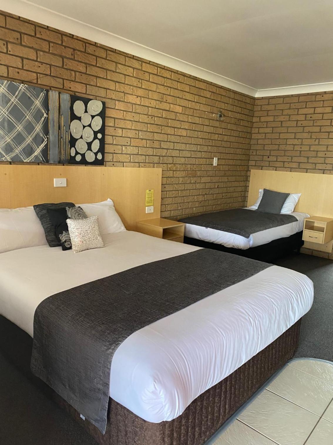 Sunray Motor Inn