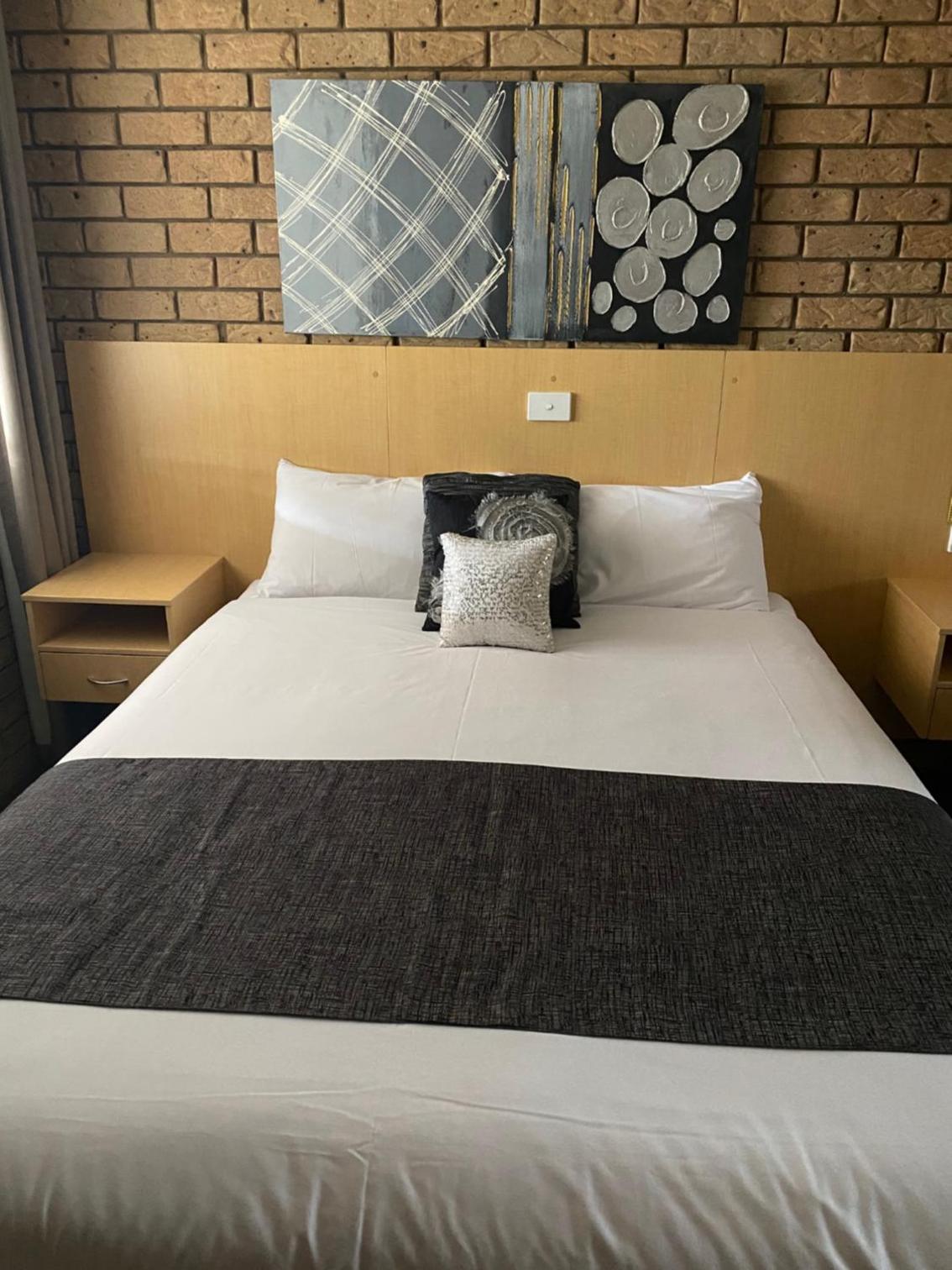 Sunray Motor Inn
