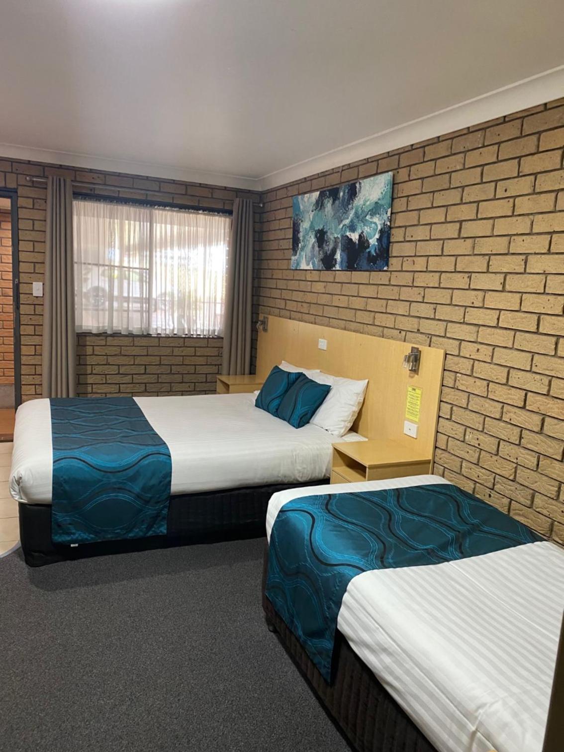 Sunray Motor Inn