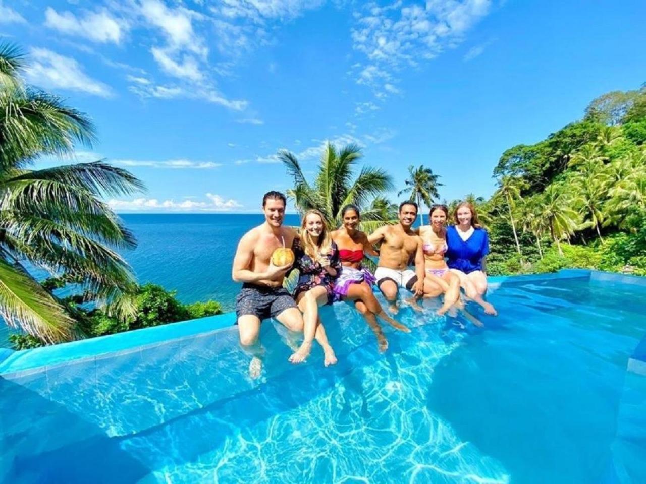 Bintana Sa Paraiso