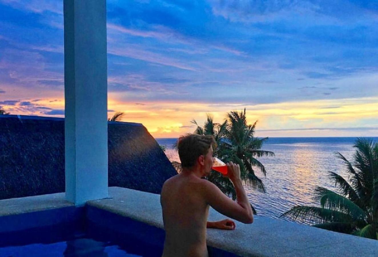 Bintana Sa Paraiso