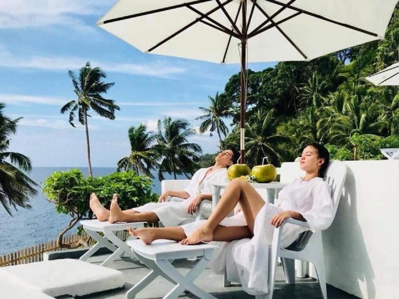 Bintana Sa Paraiso