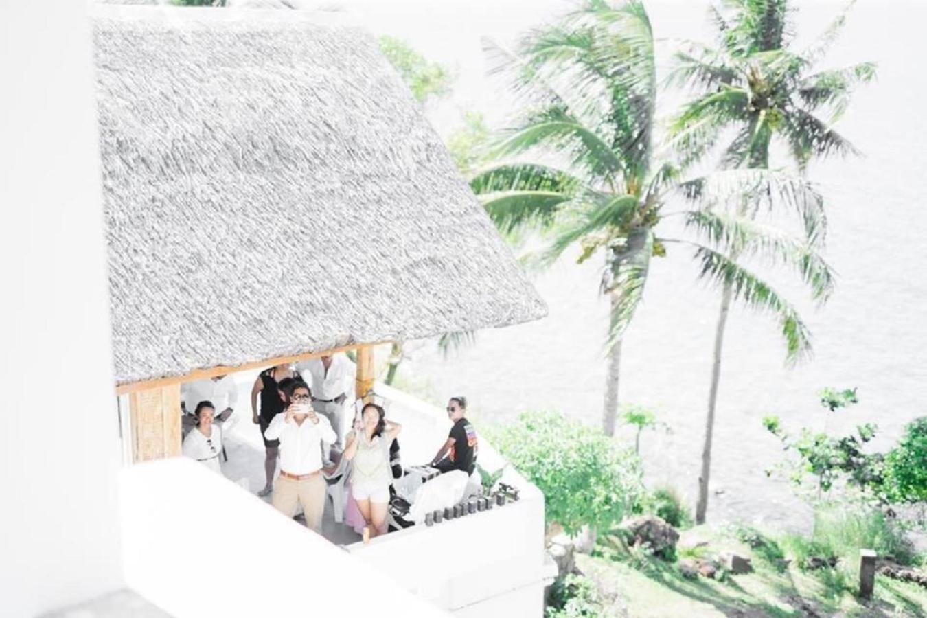 Bintana Sa Paraiso