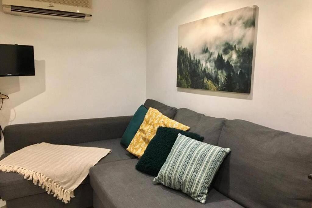 Clerkenwell Apartments by DC London Rooms view 2