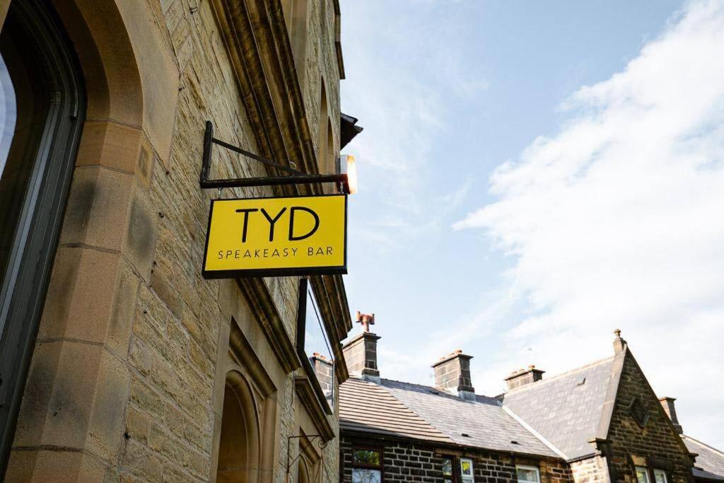 ST MARYS APARTMENT - Modern Apartment in Charming Market Town in the Peak District view 4