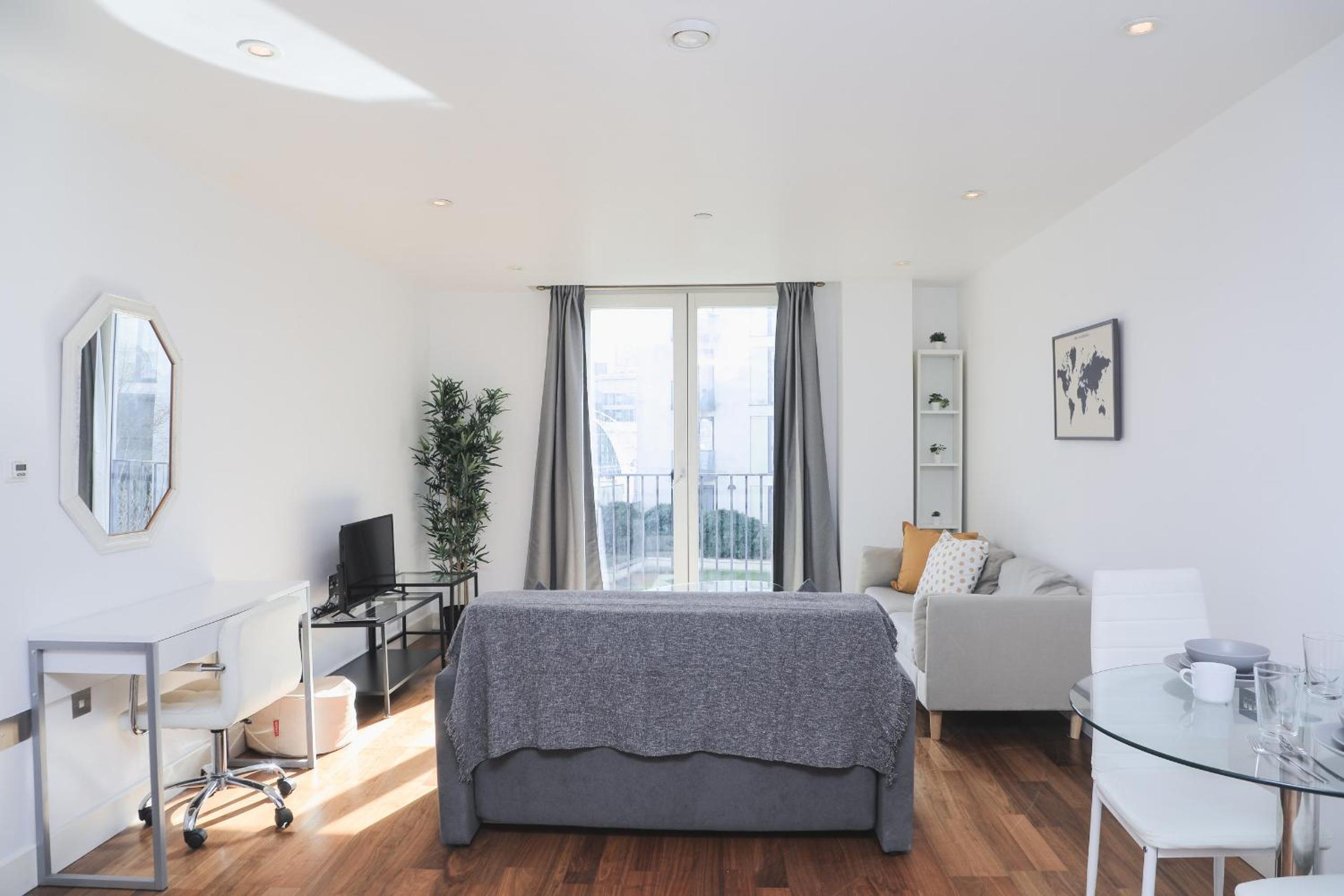 The Hayes - LONG STAY OFFER - Central Cardiff Abode by CTO Serviced Apartments view 5
