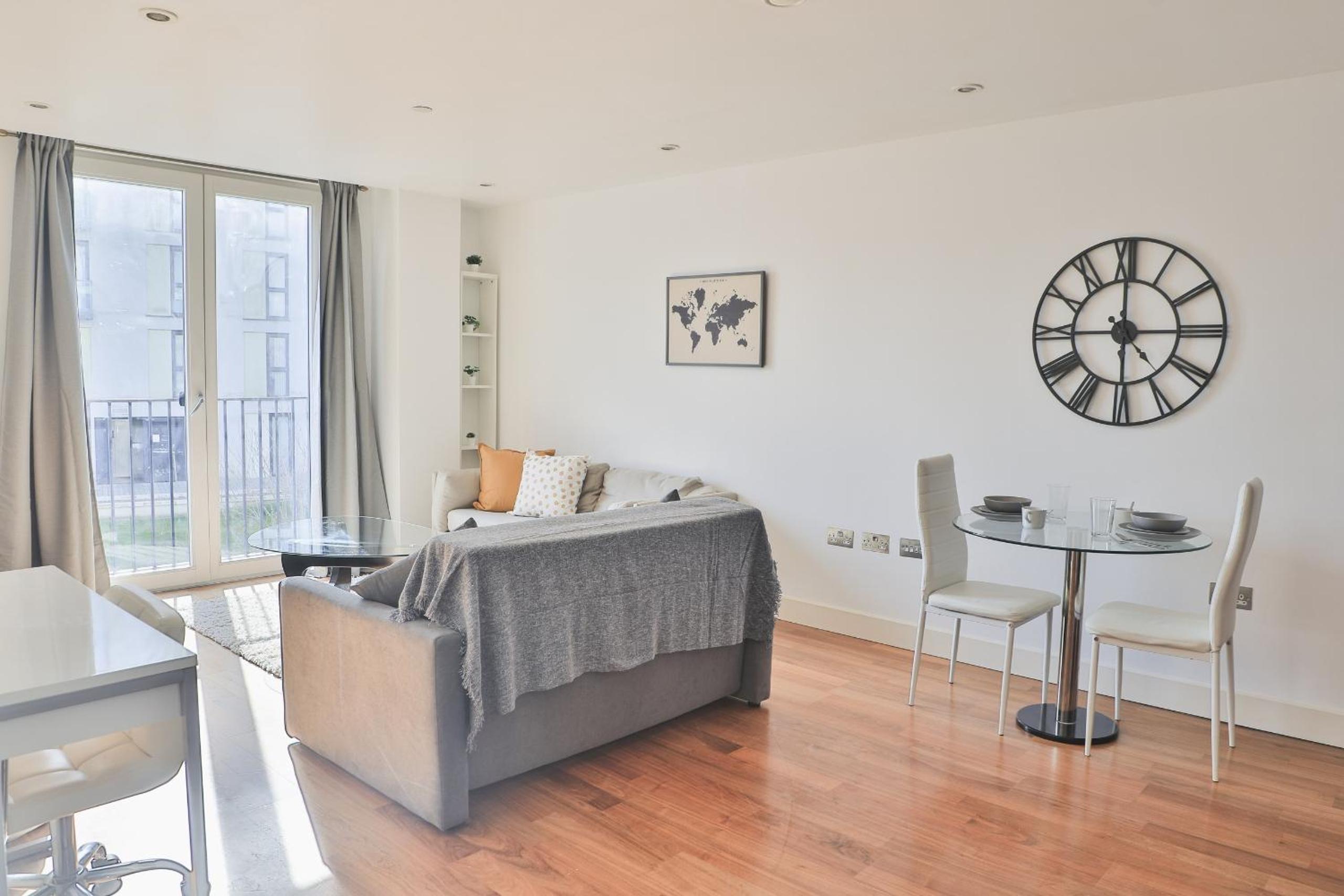 The Hayes - LONG STAY OFFER - Central Cardiff Abode by CTO Serviced Apartments view 4