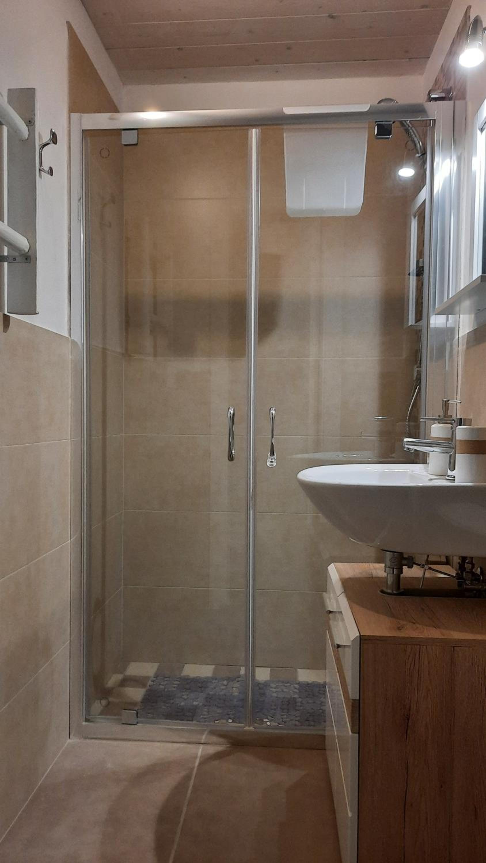 I Due Carrubi en Ostuni — bathroom