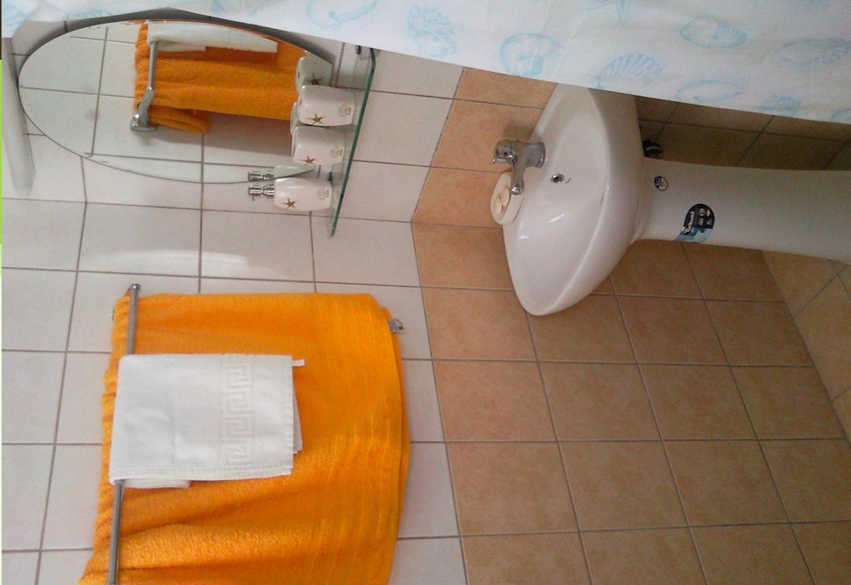 Photo 33