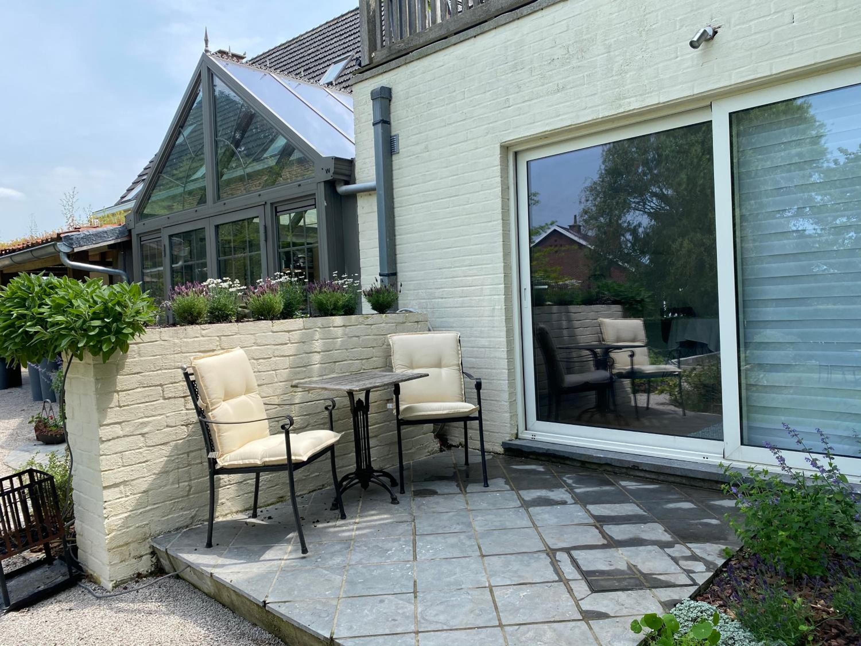 Horenbecca studio met tuin zwembad & bistro